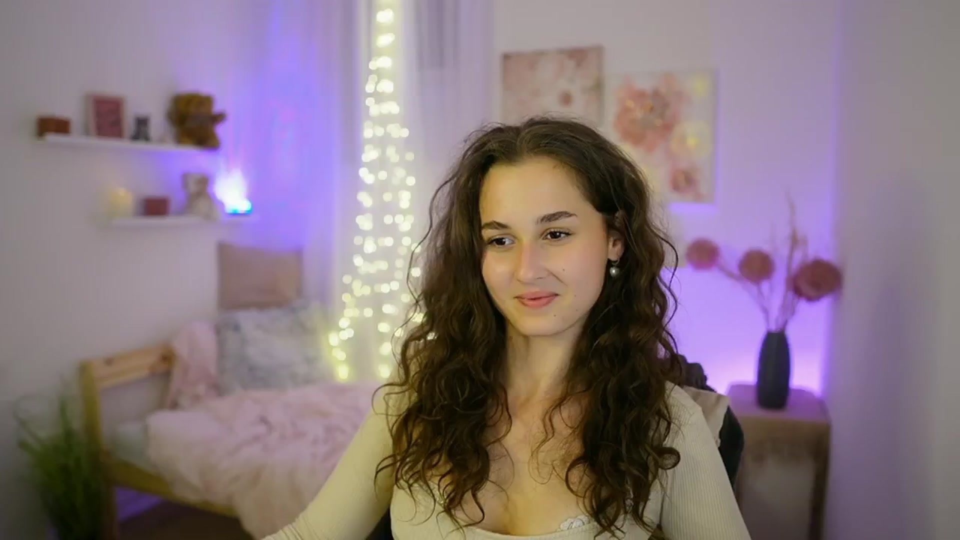 Gallery image thumbnail from Anita_Grey_'s myfreecams stream on, 09/12/2025, 22:52 image 2 of 20