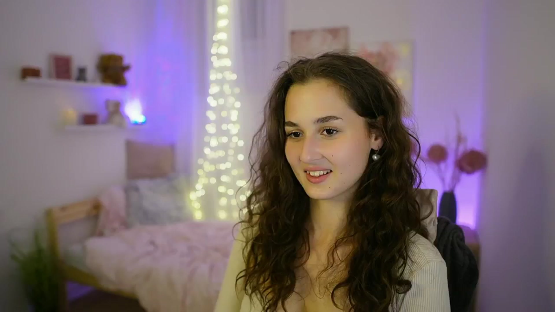Gallery image thumbnail from Anita_Grey_'s myfreecams stream on, 09/12/2025, 22:52 image 1 of 20