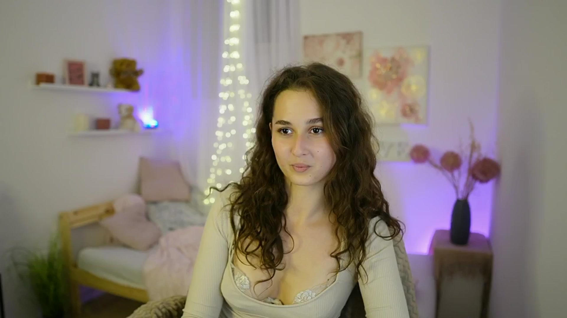 Gallery image thumbnail from Anita_Grey_'s myfreecams stream on, 09/14/2025, 20:33 image 4 of 20