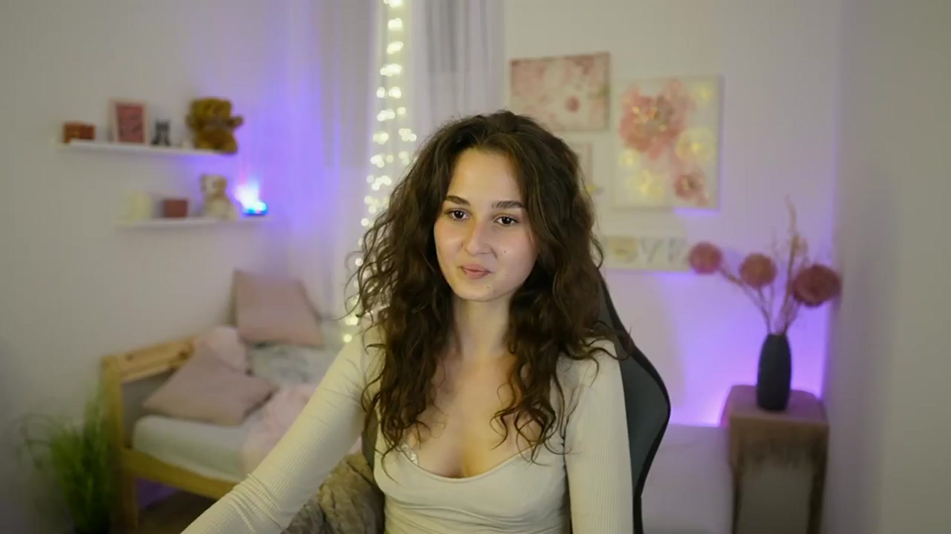 Gallery image thumbnail from Anita_Grey_'s myfreecams stream on, 09/14/2025, 22:39 image 11 of 20