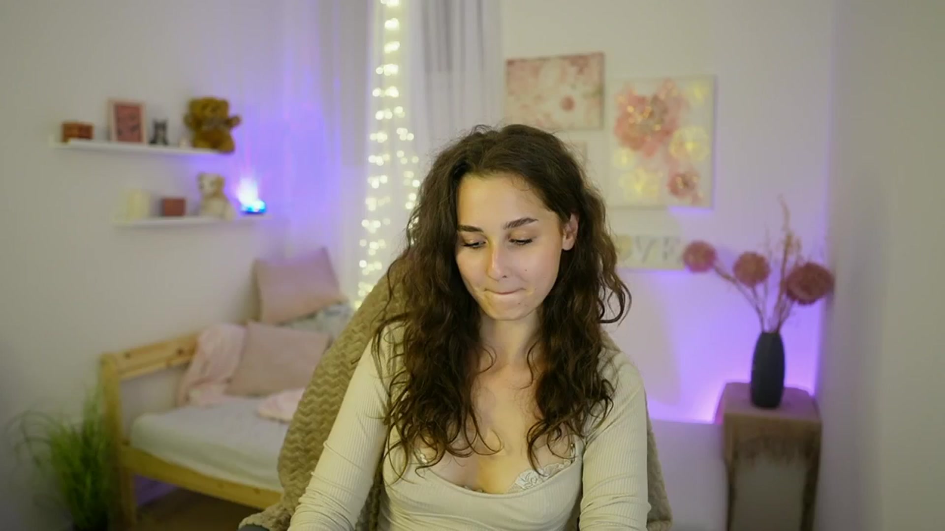 Gallery image thumbnail from Anita_Grey_'s myfreecams stream on, 09/14/2025, 23:44 image 12 of 20