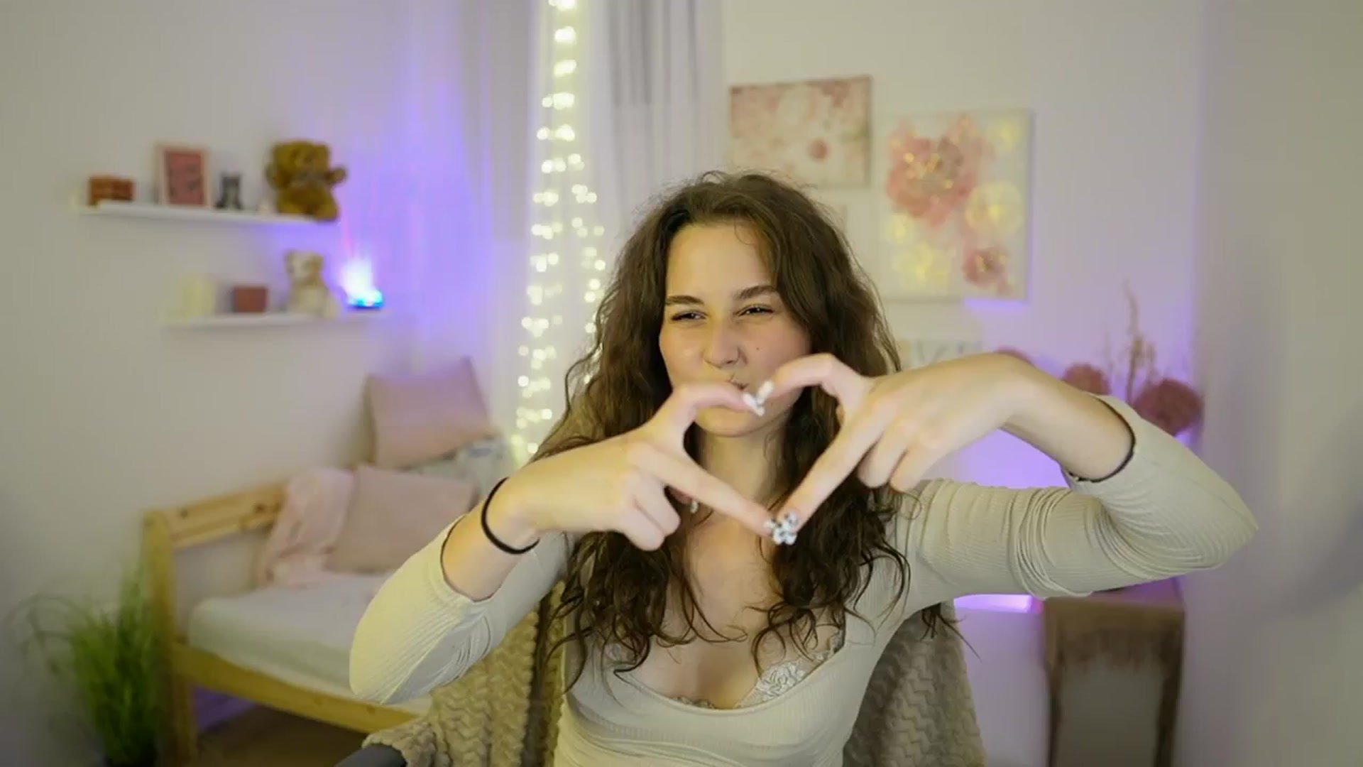 Gallery image thumbnail from Anita_Grey_'s myfreecams stream on, 09/14/2025, 23:44 image 1 of 20