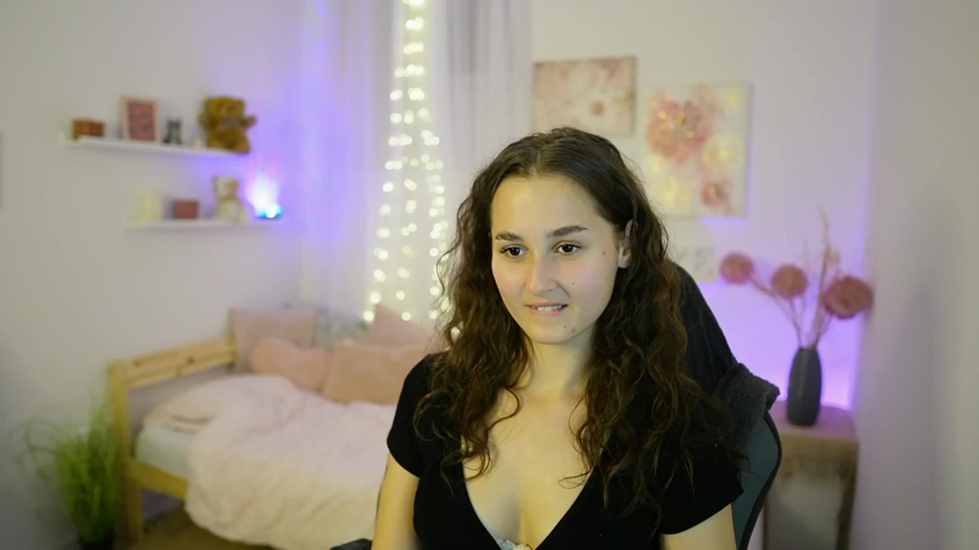 Gallery image thumbnail from Anita_Grey_'s myfreecams stream on, 09/19/2025, 19:16 image 15 of 20