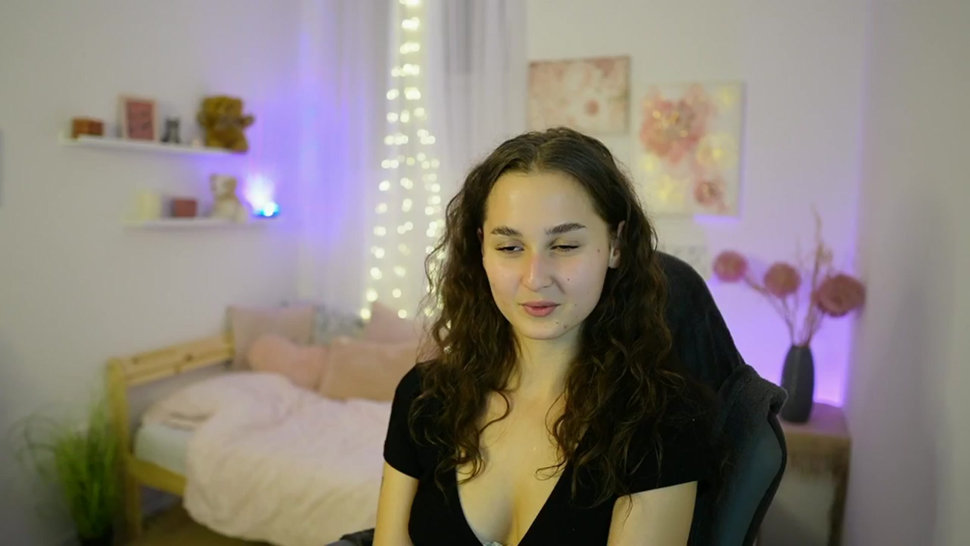 Gallery image thumbnail from Anita_Grey_'s myfreecams stream on, 09/19/2025, 19:16 image 17 of 20