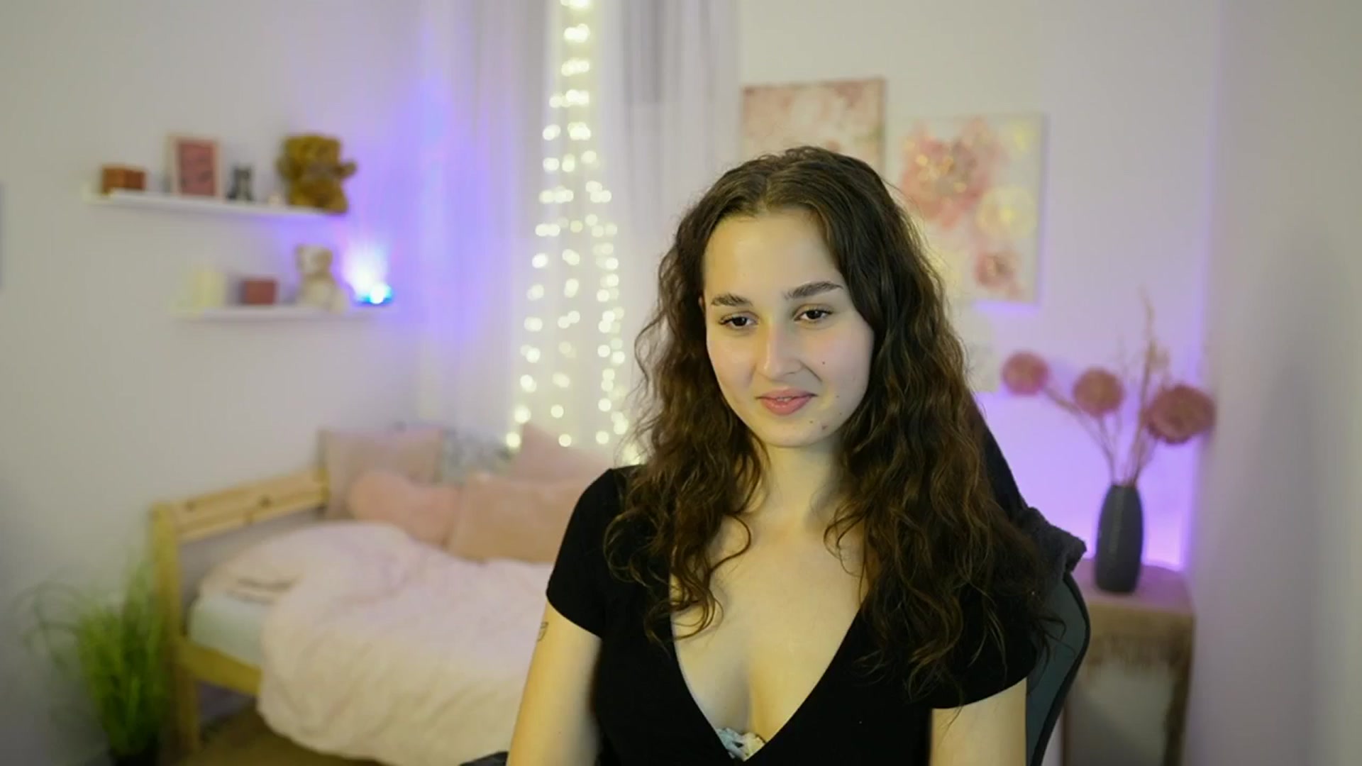 Gallery image thumbnail from Anita_Grey_'s myfreecams stream on, 09/19/2025, 19:16 image 13 of 20
