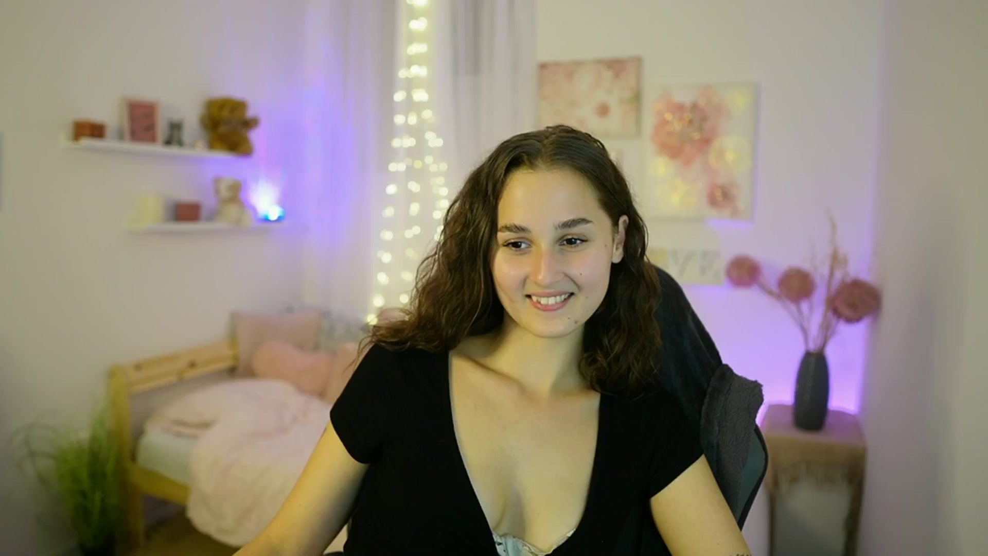 Gallery image thumbnail from Anita_Grey_'s myfreecams stream on, 09/19/2025, 19:16 image 4 of 20