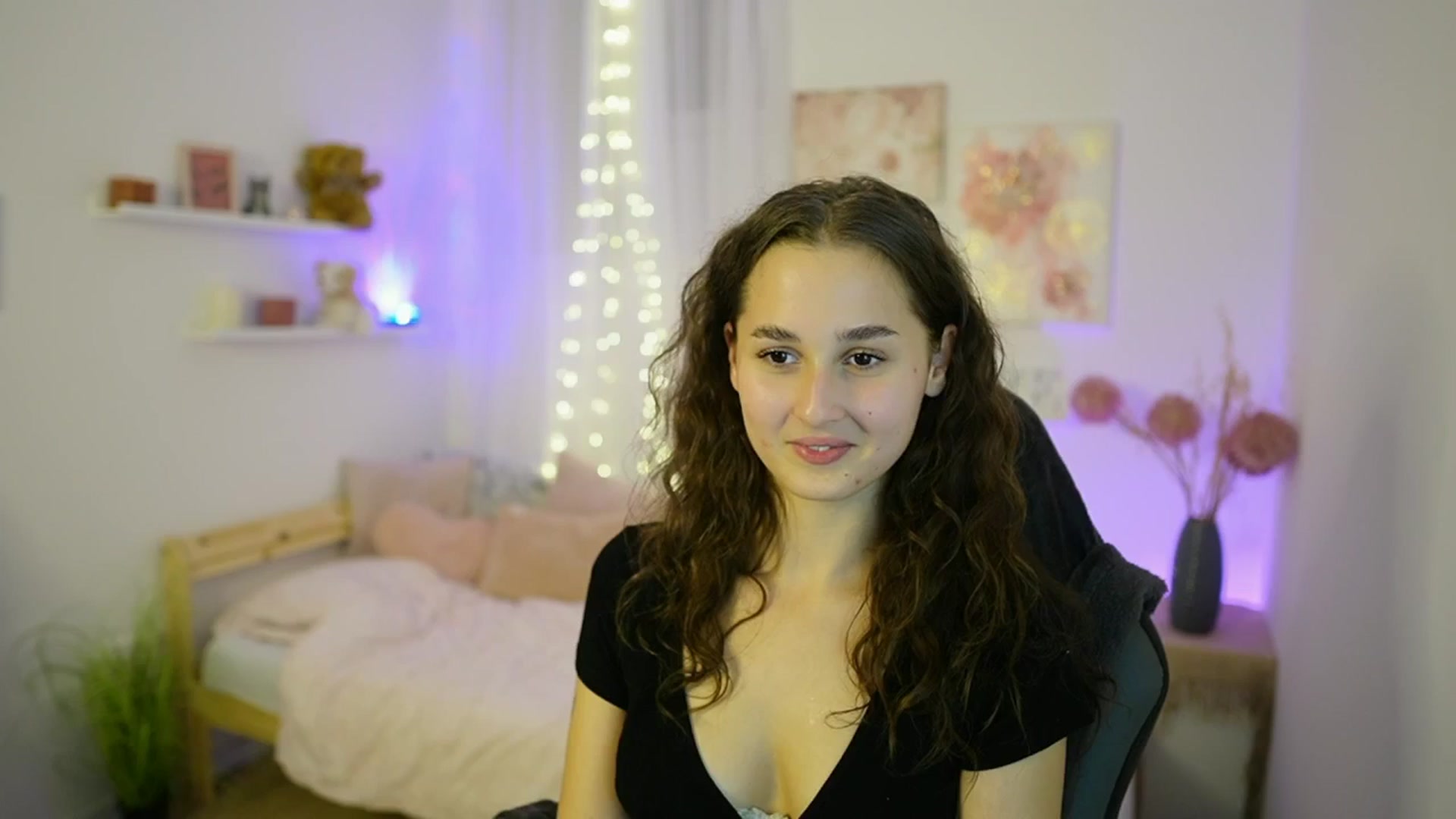 Gallery image thumbnail from Anita_Grey_'s myfreecams stream on, 09/19/2025, 19:16 image 14 of 20
