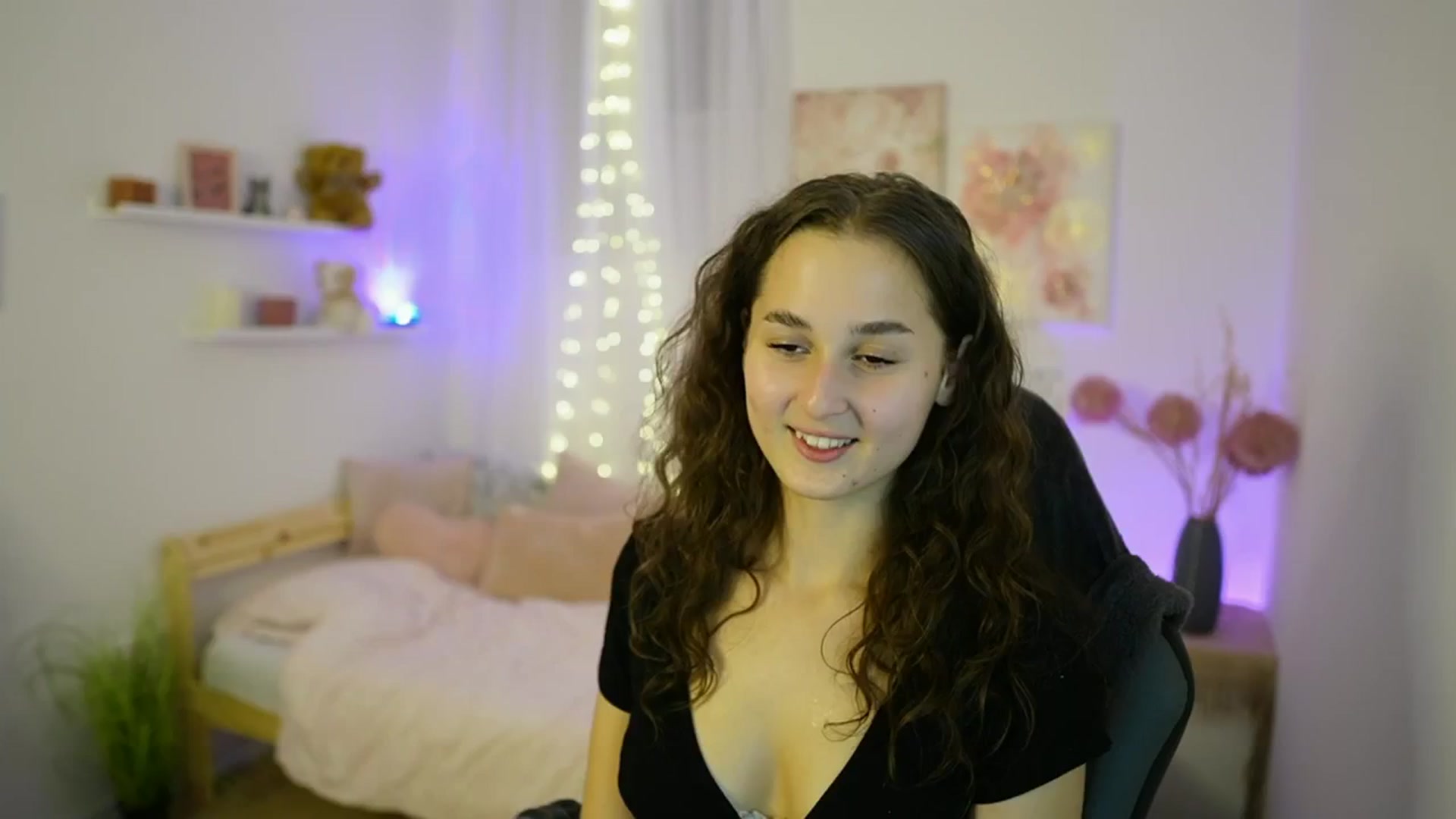 Gallery image thumbnail from Anita_Grey_'s myfreecams stream on, 09/19/2025, 19:16 image 20 of 20