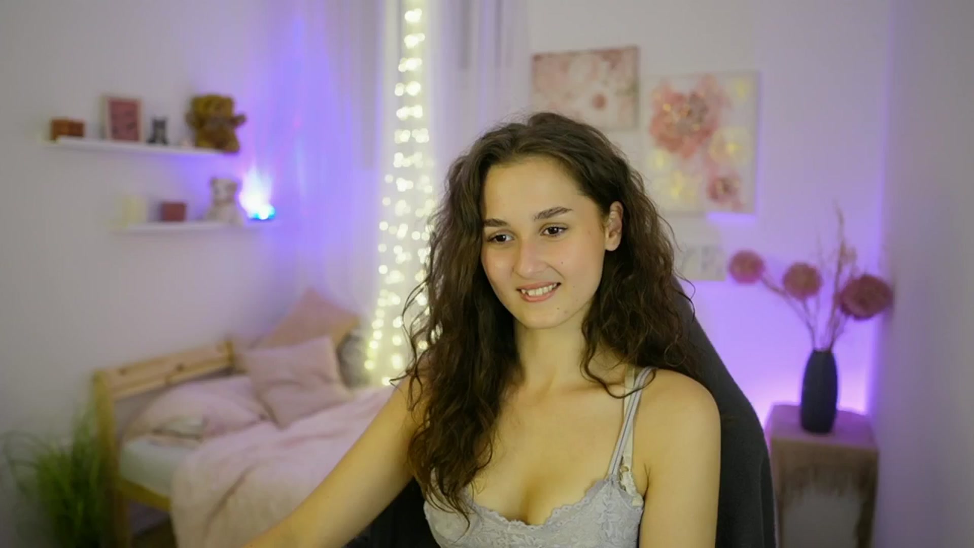 Gallery image thumbnail from Anita_Grey_'s myfreecams stream on, 09/21/2025, 19:52 image 4 of 20