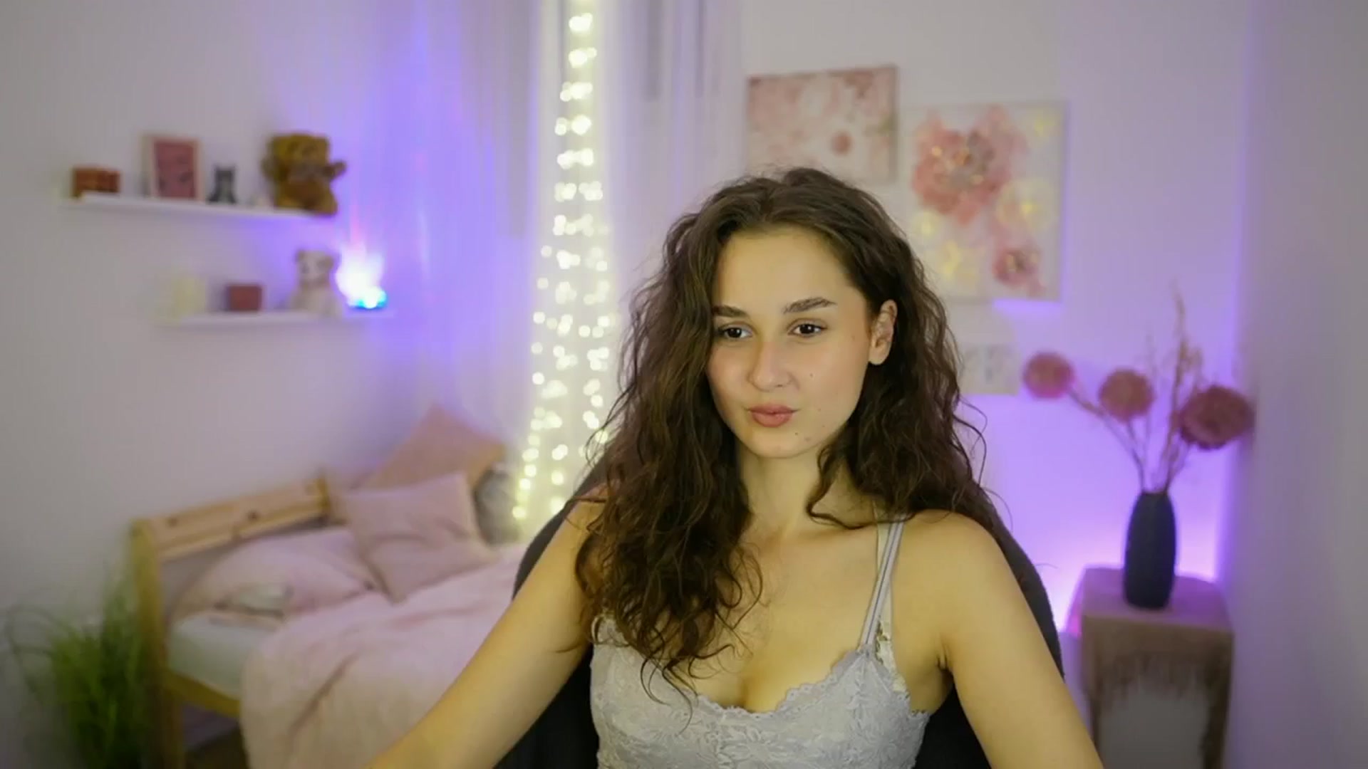 Gallery image thumbnail from Anita_Grey_'s myfreecams stream on, 09/21/2025, 19:52 image 1 of 20