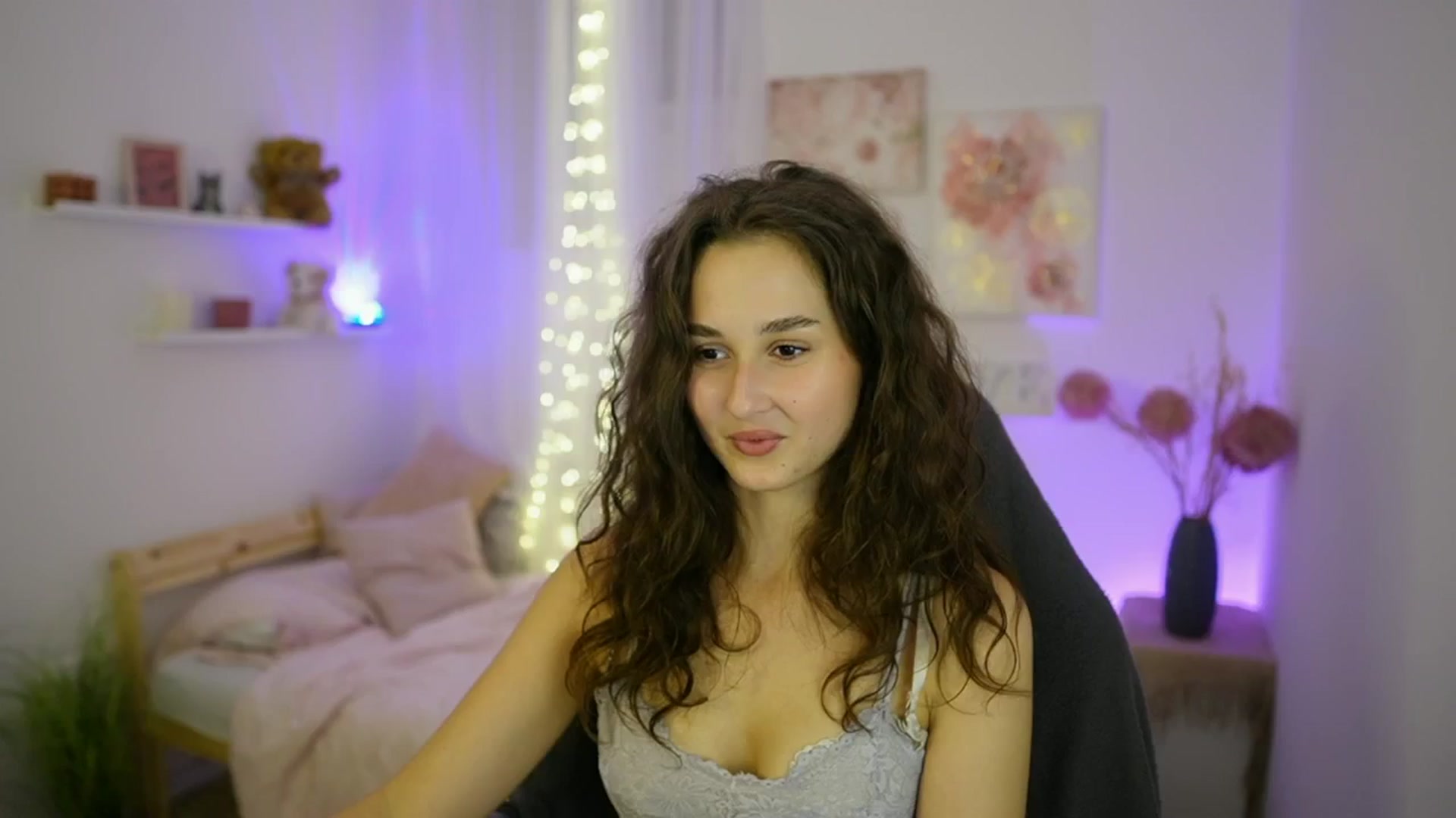 Gallery image thumbnail from Anita_Grey_'s myfreecams stream on, 09/21/2025, 20:42 image 14 of 20