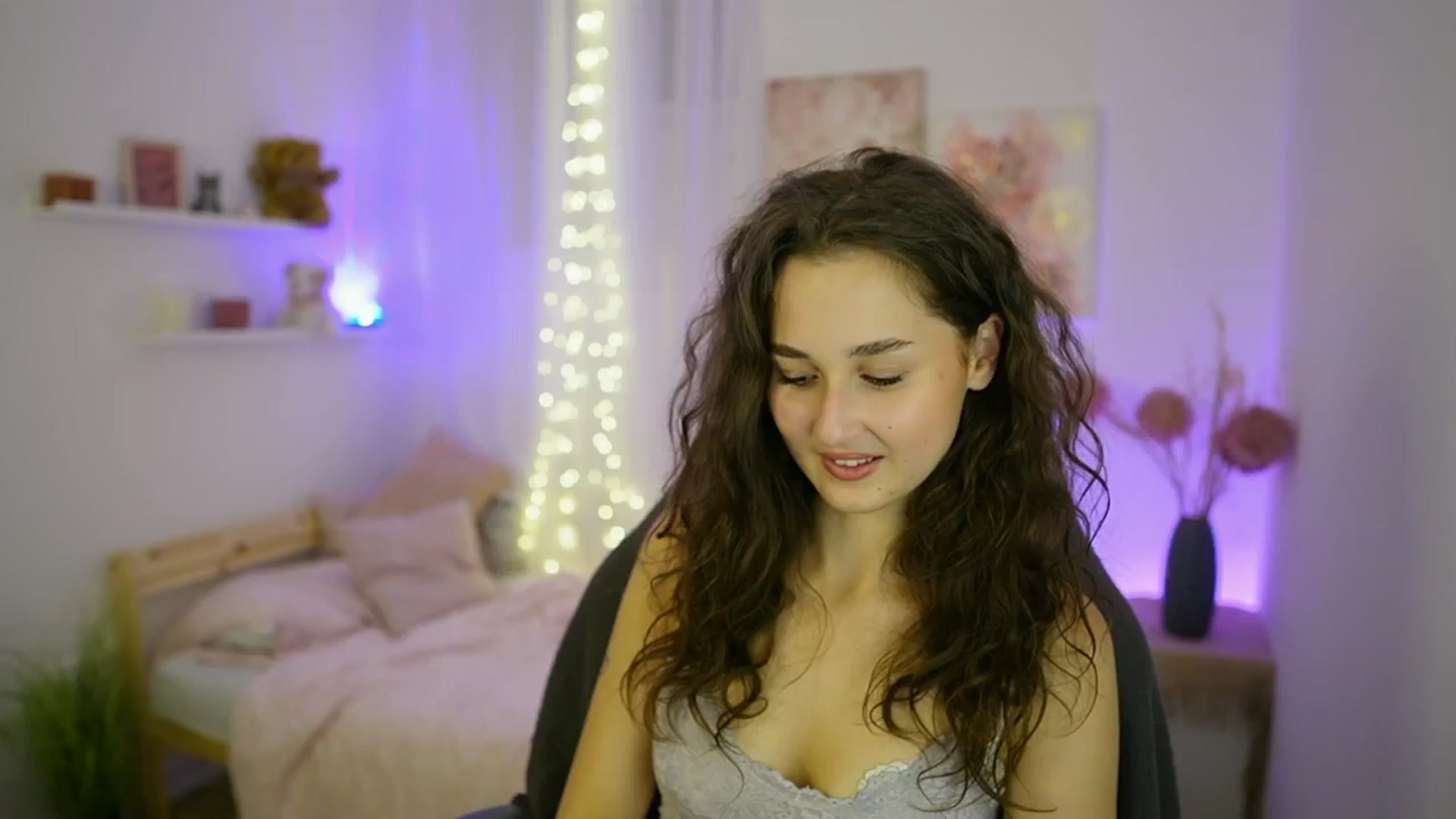 Gallery image thumbnail from Anita_Grey_'s myfreecams stream on, 09/21/2025, 20:42 image 4 of 20