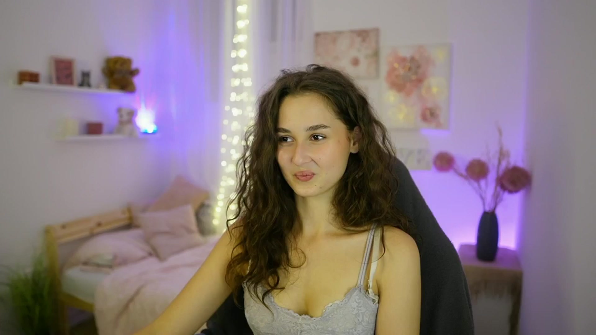 Gallery image thumbnail from Anita_Grey_'s myfreecams stream on, 09/21/2025, 20:42 image 13 of 20
