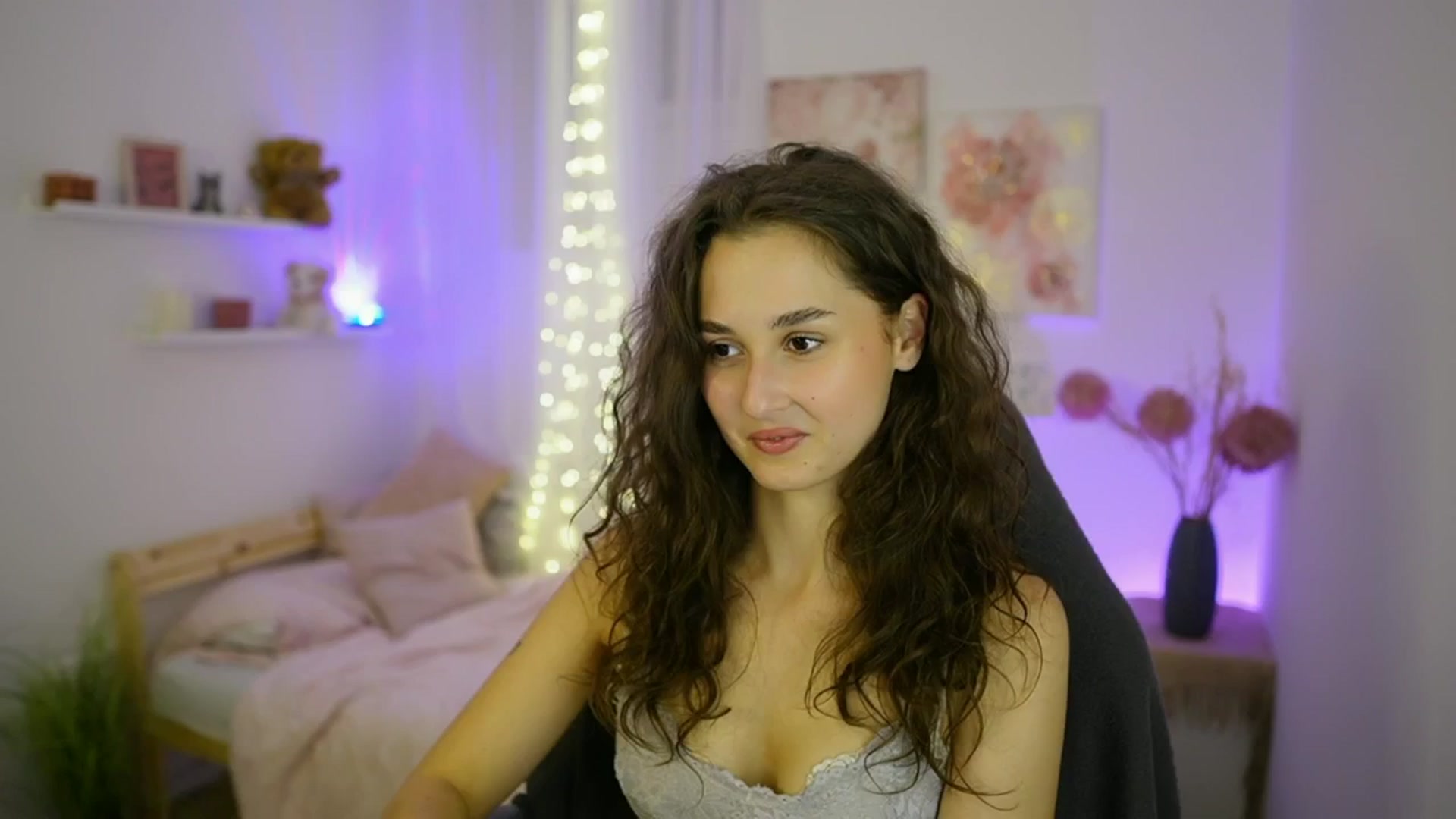 Gallery image thumbnail from Anita_Grey_'s myfreecams stream on, 09/21/2025, 20:42 image 3 of 20