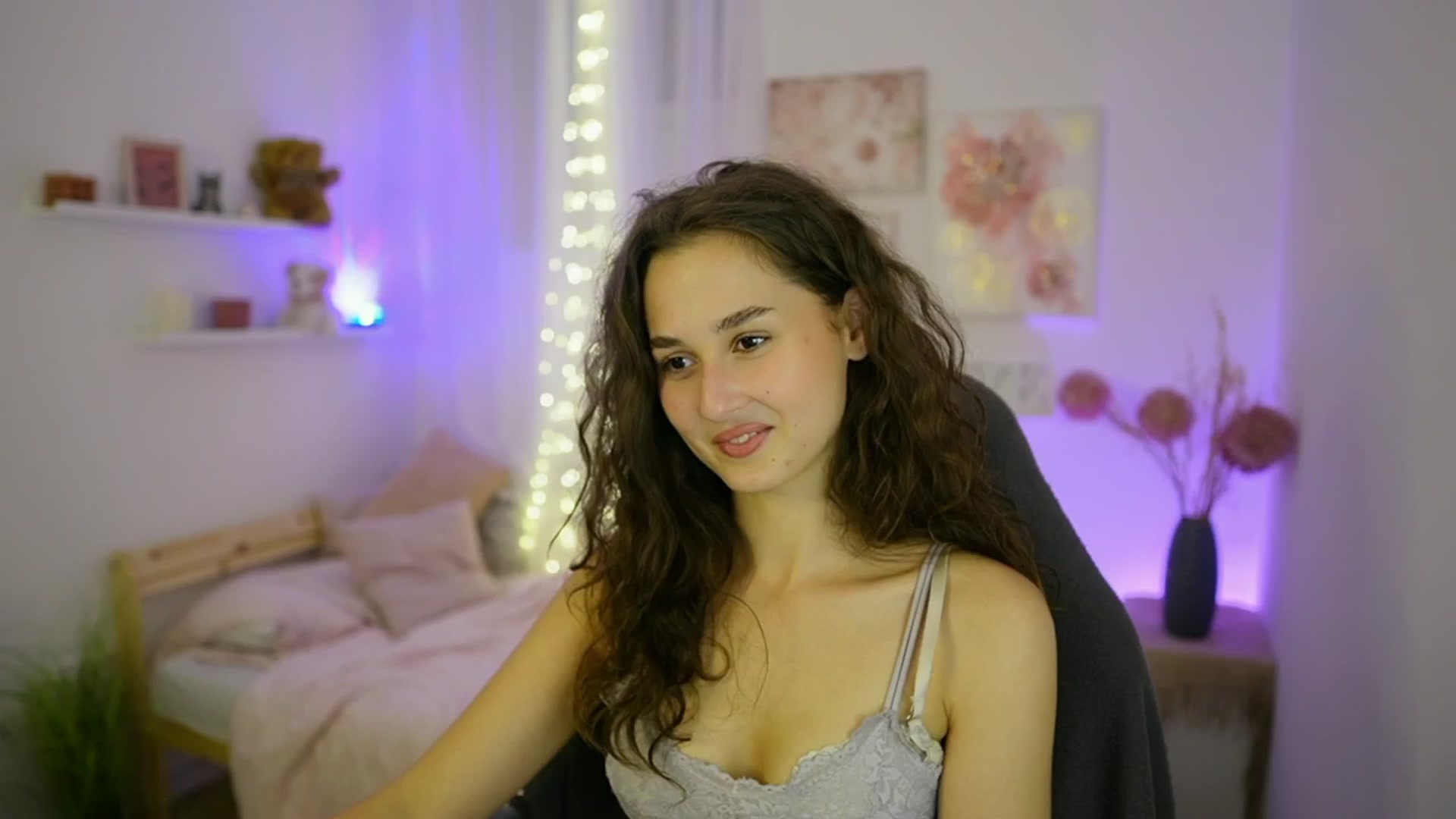 Gallery image thumbnail from Anita_Grey_'s myfreecams stream on, 09/21/2025, 20:42 image 9 of 20