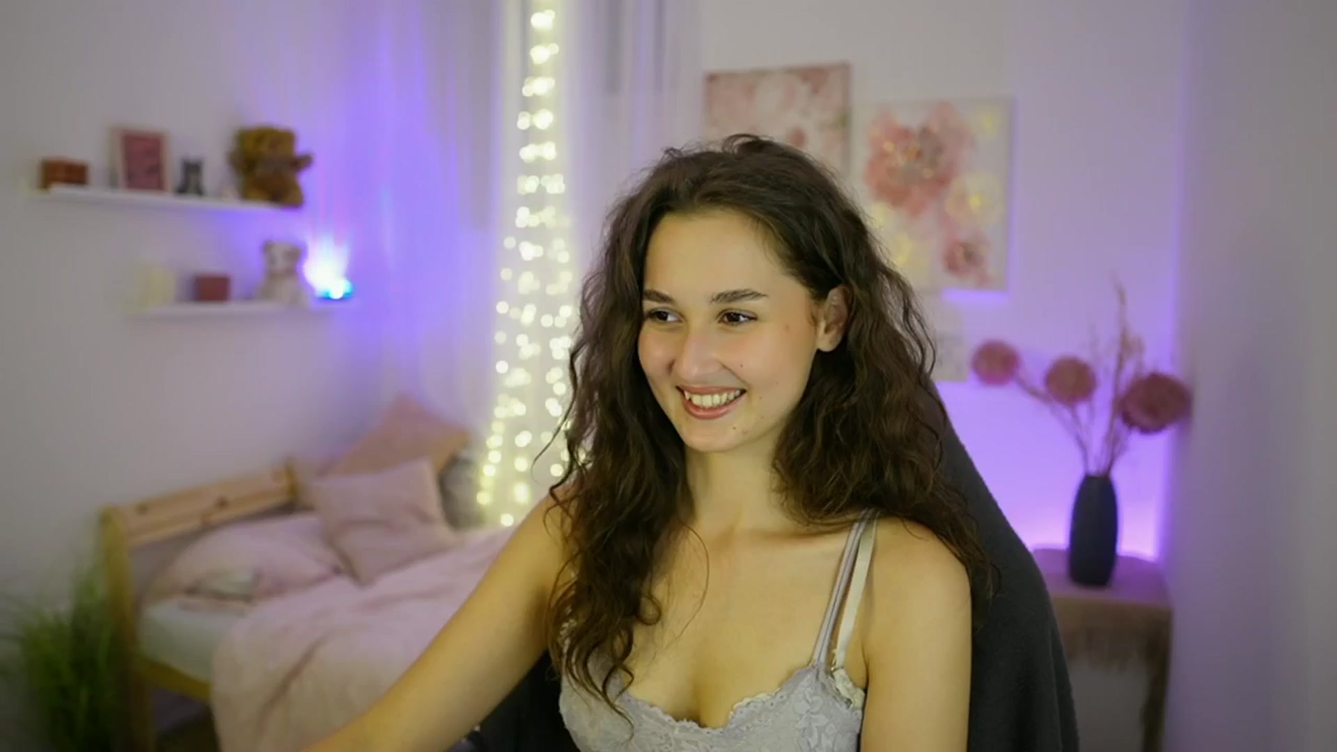 Gallery image thumbnail from Anita_Grey_'s myfreecams stream on, 09/21/2025, 20:42 image 8 of 20