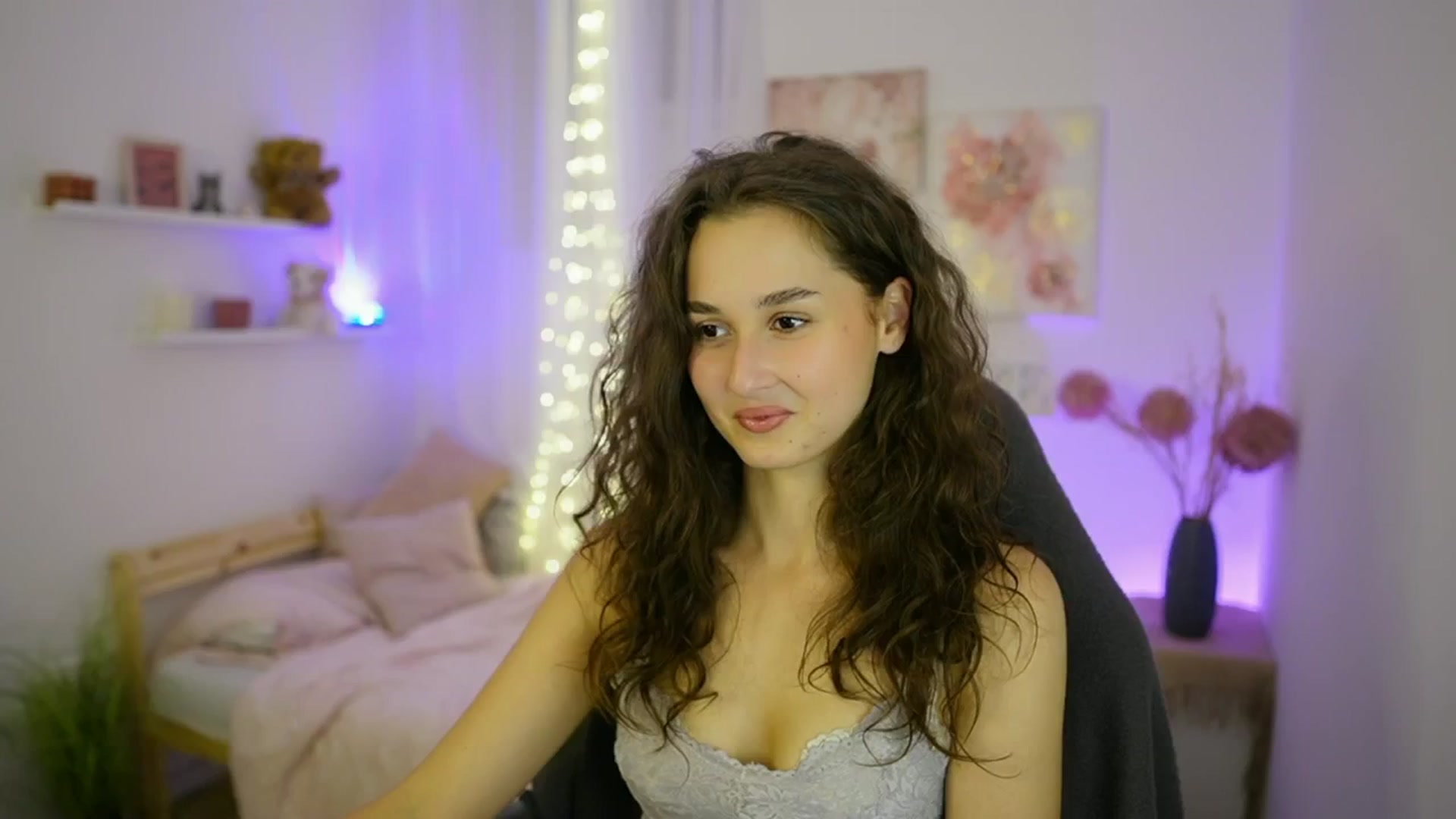 Gallery image thumbnail from Anita_Grey_'s myfreecams stream on, 09/21/2025, 20:42 image 2 of 20