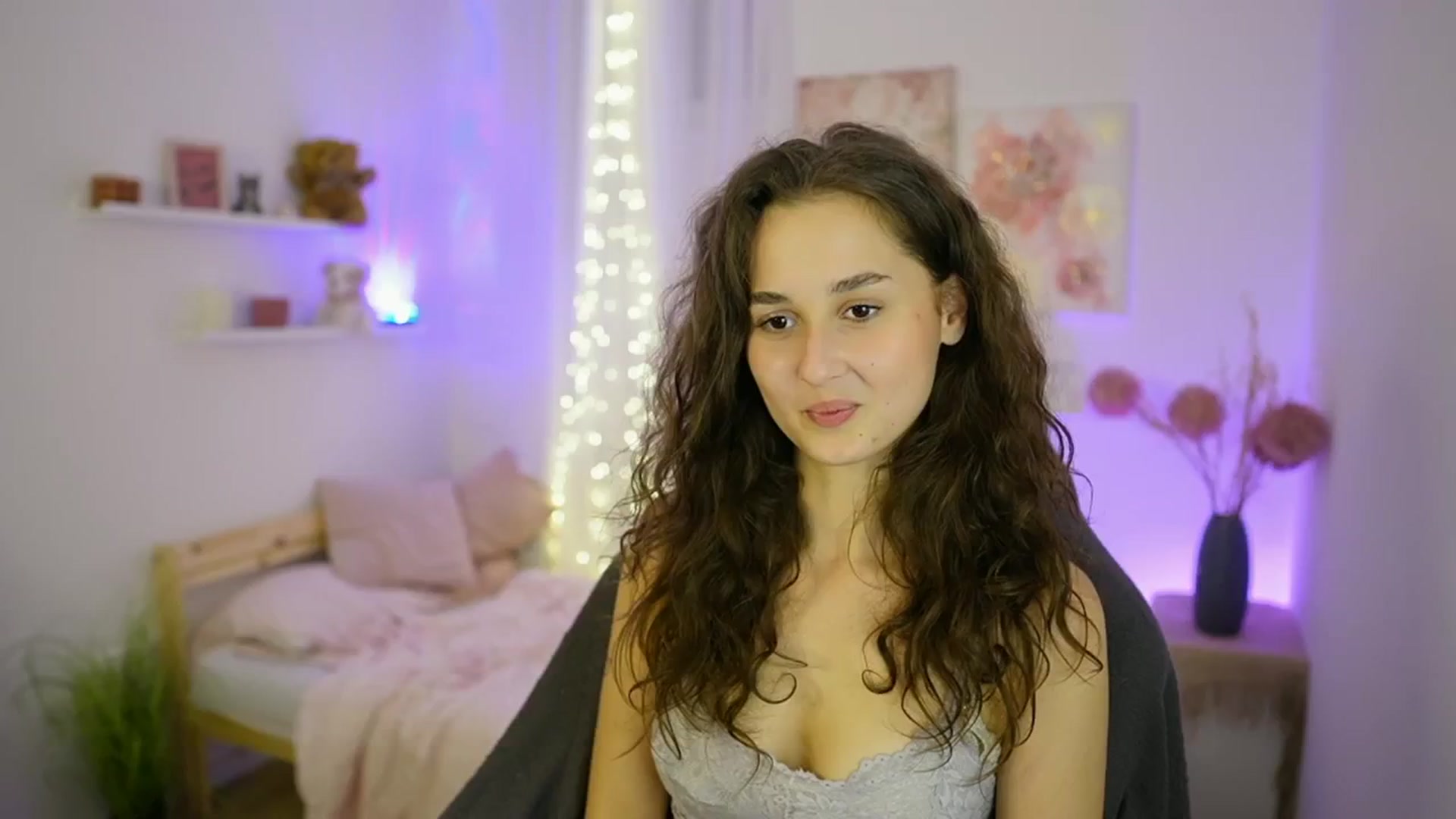 Gallery image thumbnail from Anita_Grey_'s myfreecams stream on, 09/21/2025, 22:51 image 9 of 20