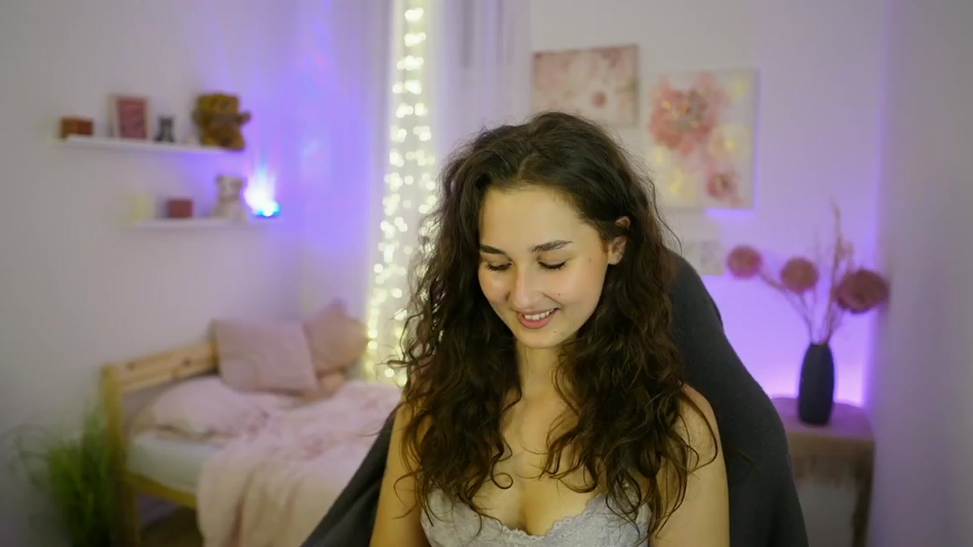Gallery image thumbnail from Anita_Grey_'s myfreecams stream on, 09/21/2025, 22:51 image 2 of 20