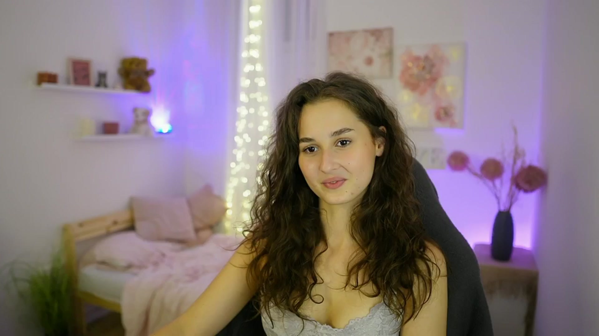 Gallery image thumbnail from Anita_Grey_'s myfreecams stream on, 09/21/2025, 22:51 image 5 of 20