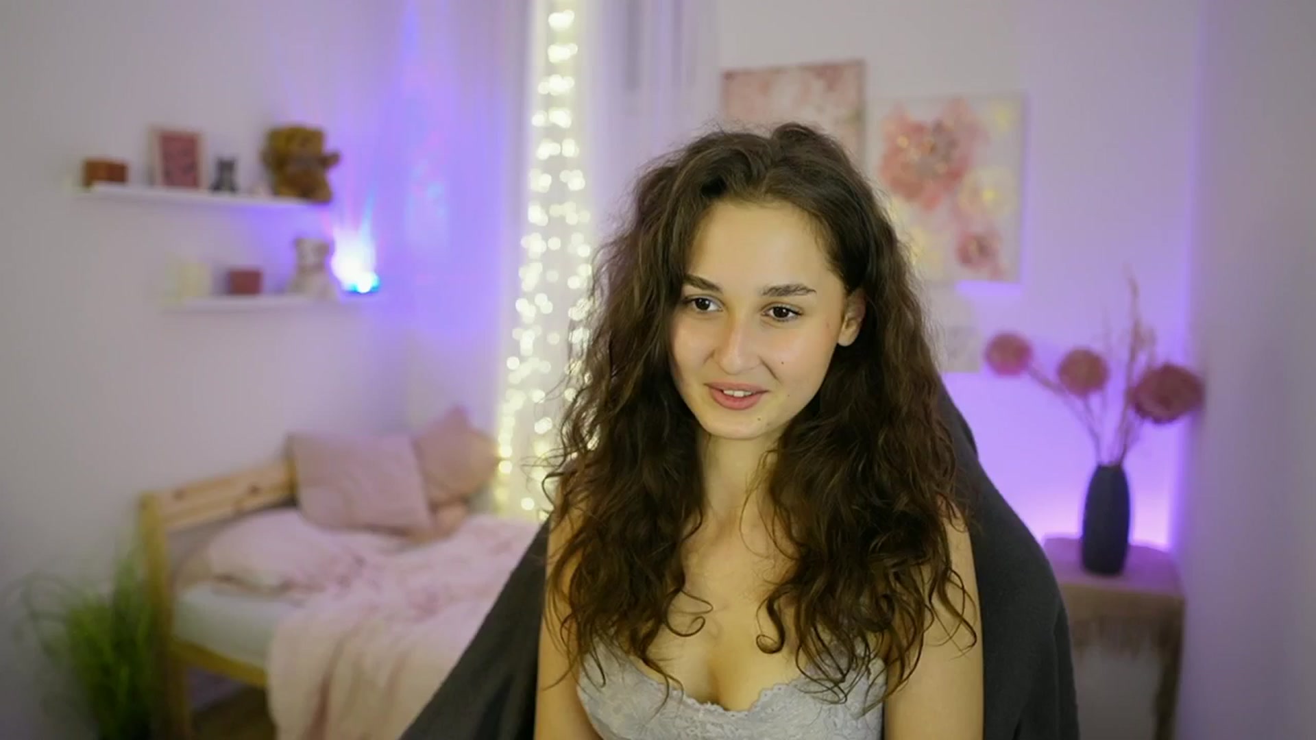 Gallery image thumbnail from Anita_Grey_'s myfreecams stream on, 09/21/2025, 22:51 image 10 of 20