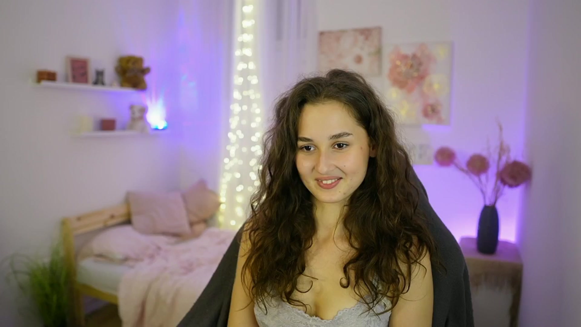 Gallery image thumbnail from Anita_Grey_'s myfreecams stream on, 09/21/2025, 22:51 image 13 of 20