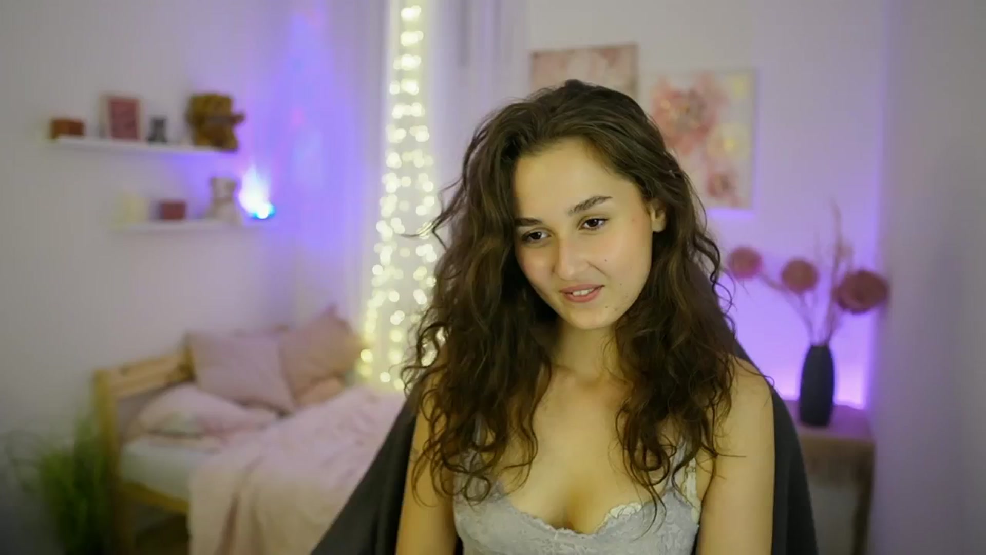 Gallery image thumbnail from Anita_Grey_'s myfreecams stream on, 09/22/2025, 24:02 image 18 of 20