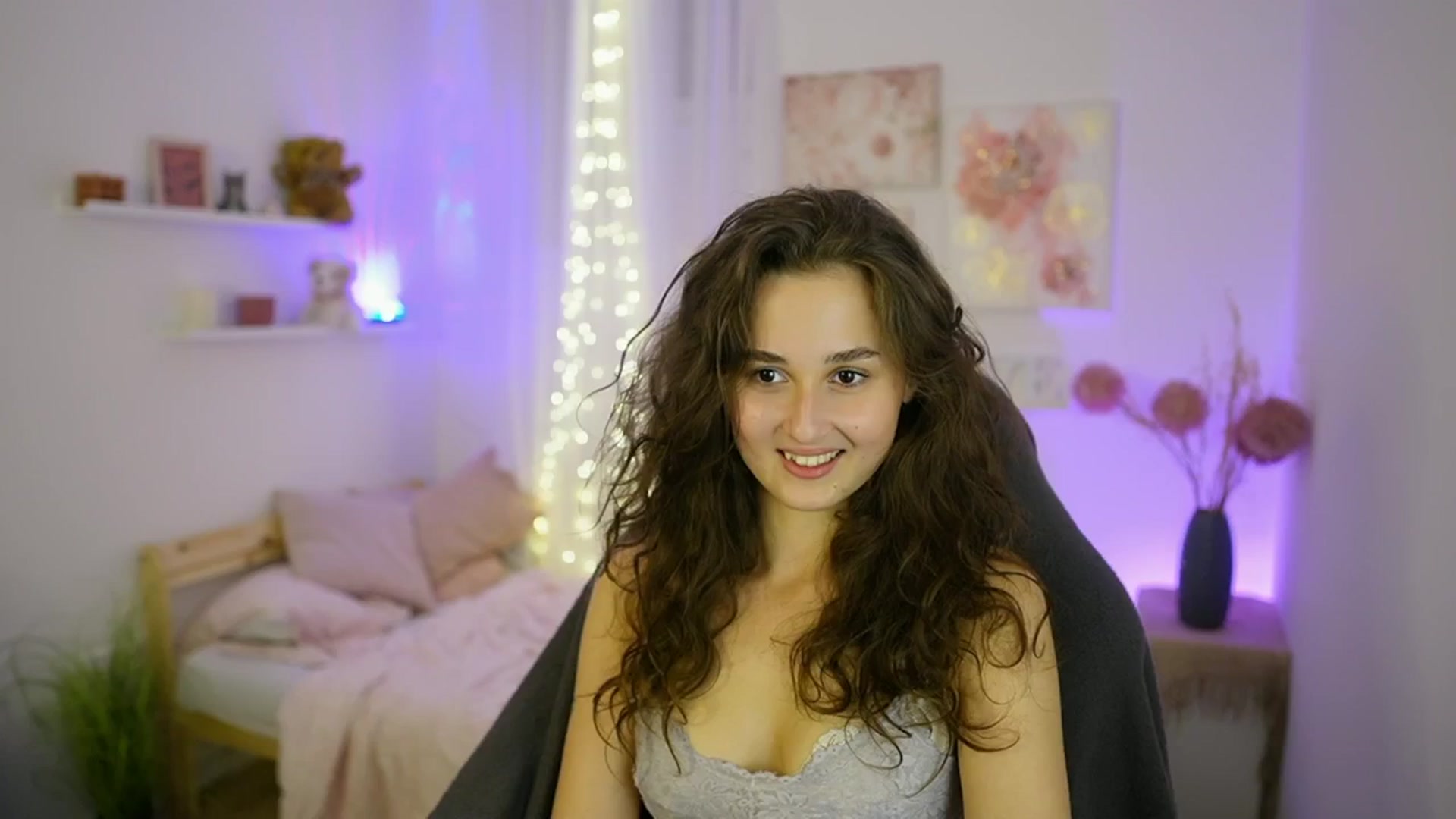 Gallery image thumbnail from Anita_Grey_'s myfreecams stream on, 09/22/2025, 24:02 image 10 of 20
