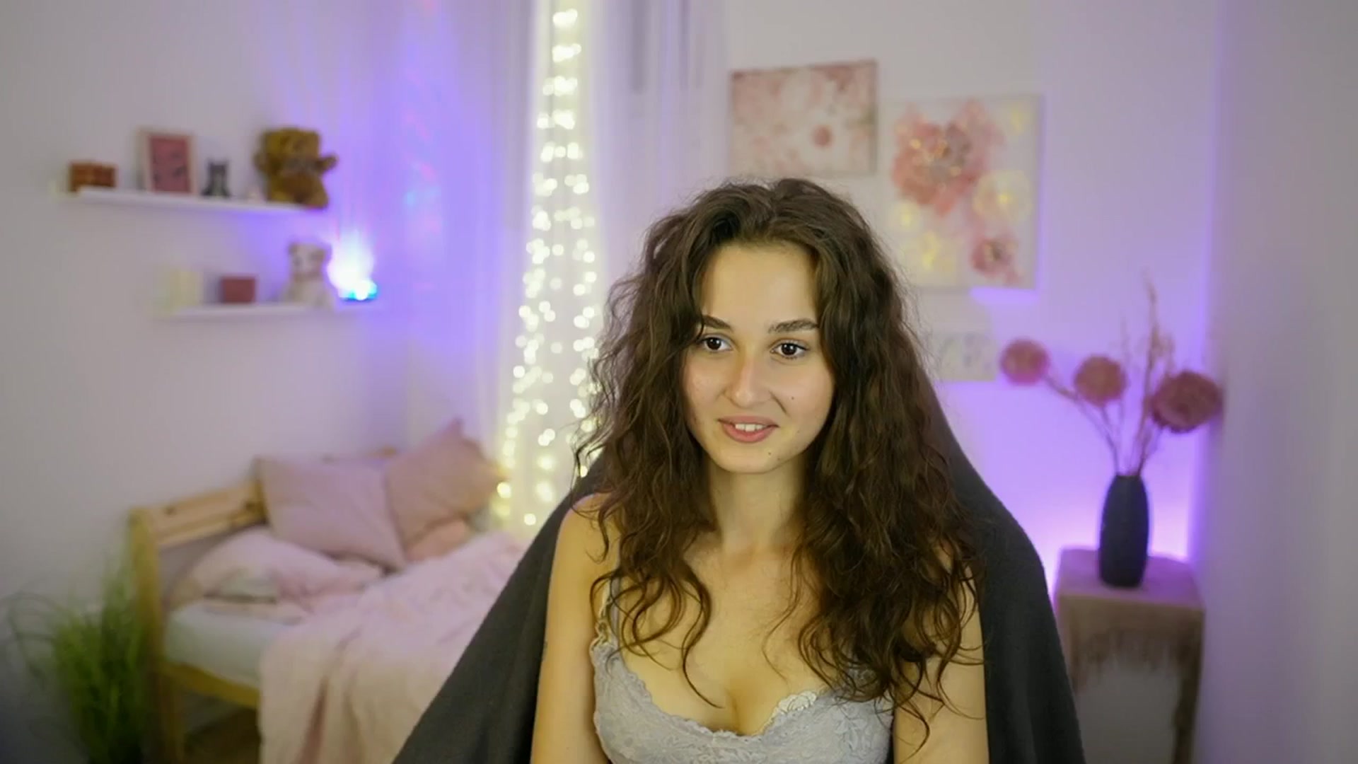 Gallery image thumbnail from Anita_Grey_'s myfreecams stream on, 09/22/2025, 24:02 image 6 of 20