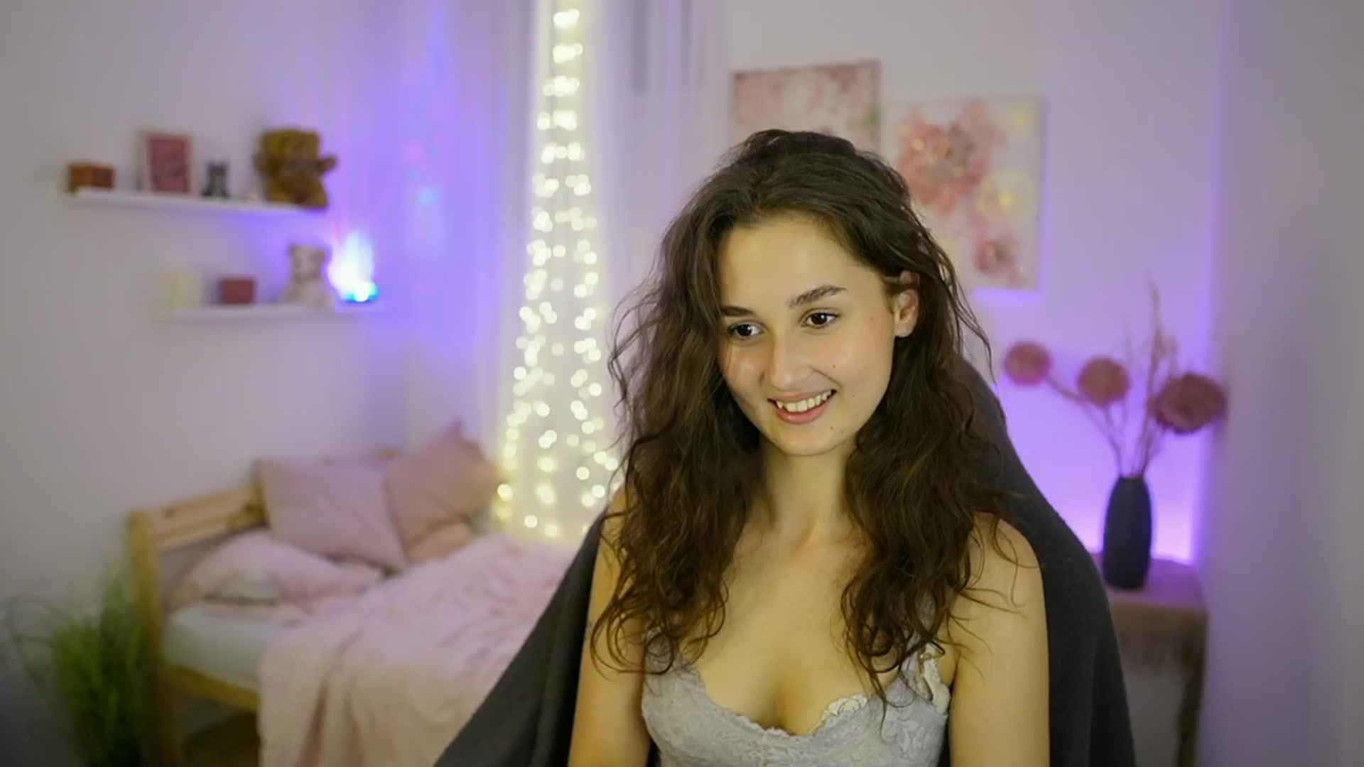 Gallery image thumbnail from Anita_Grey_'s myfreecams stream on, 09/22/2025, 24:02 image 16 of 20