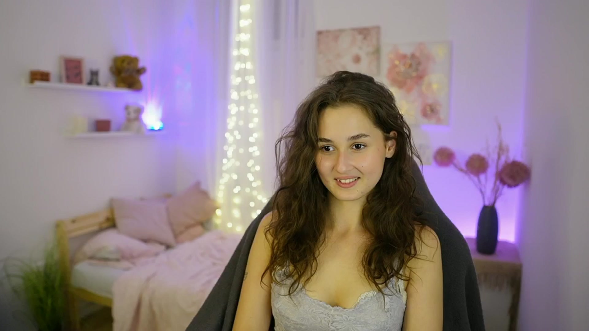 Gallery image thumbnail from Anita_Grey_'s myfreecams stream on, 09/22/2025, 24:02 image 15 of 20