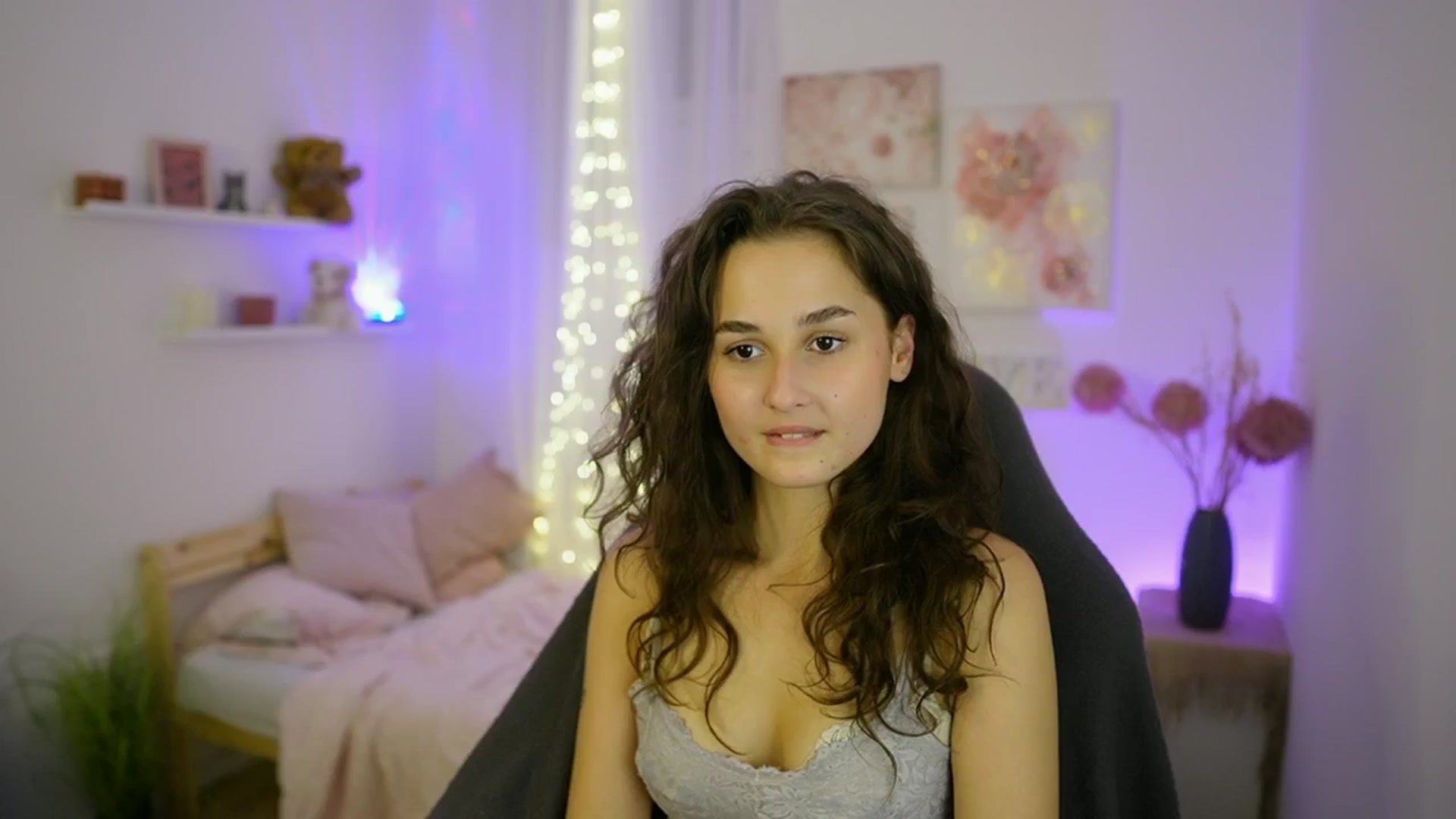 Gallery image thumbnail from Anita_Grey_'s myfreecams stream on, 09/22/2025, 24:02 image 2 of 20