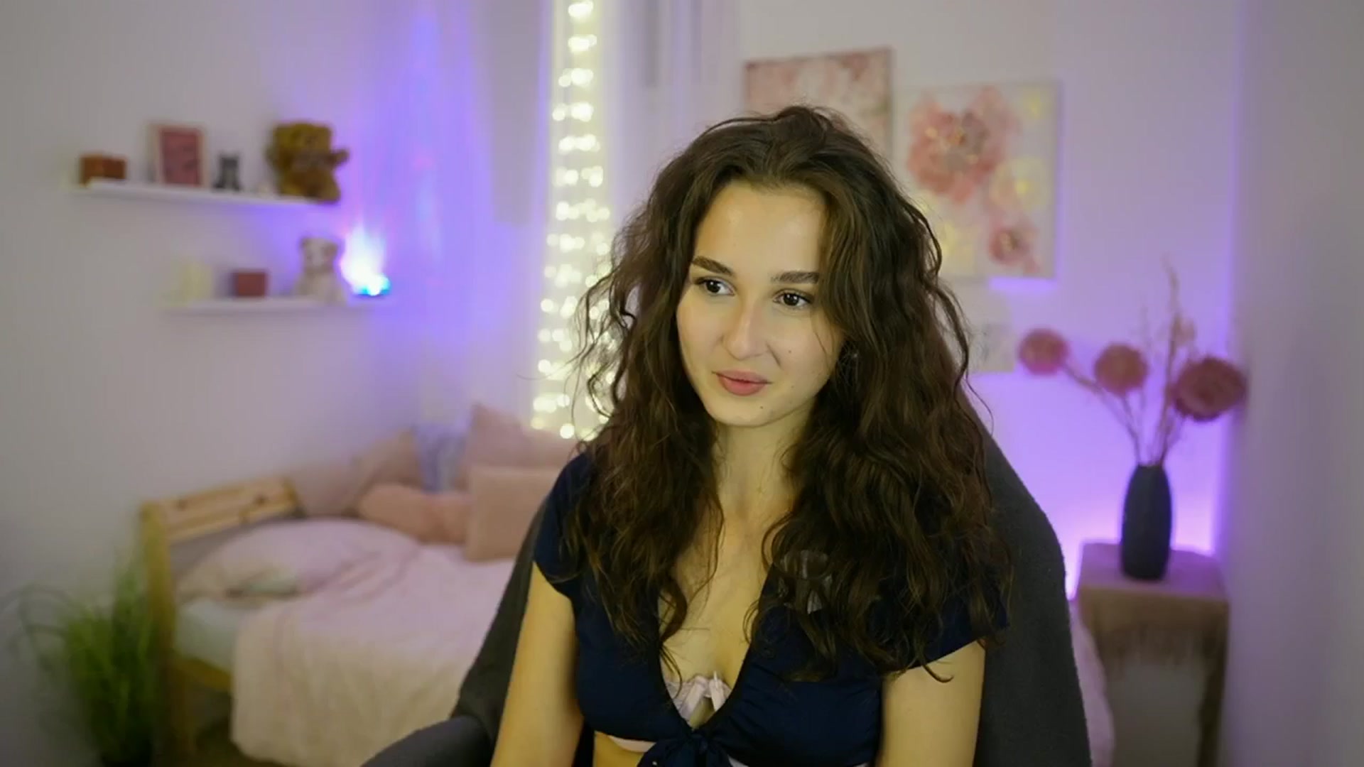 Gallery image thumbnail from Anita_Grey_'s myfreecams stream on, 09/22/2025, 19:28 image 12 of 20