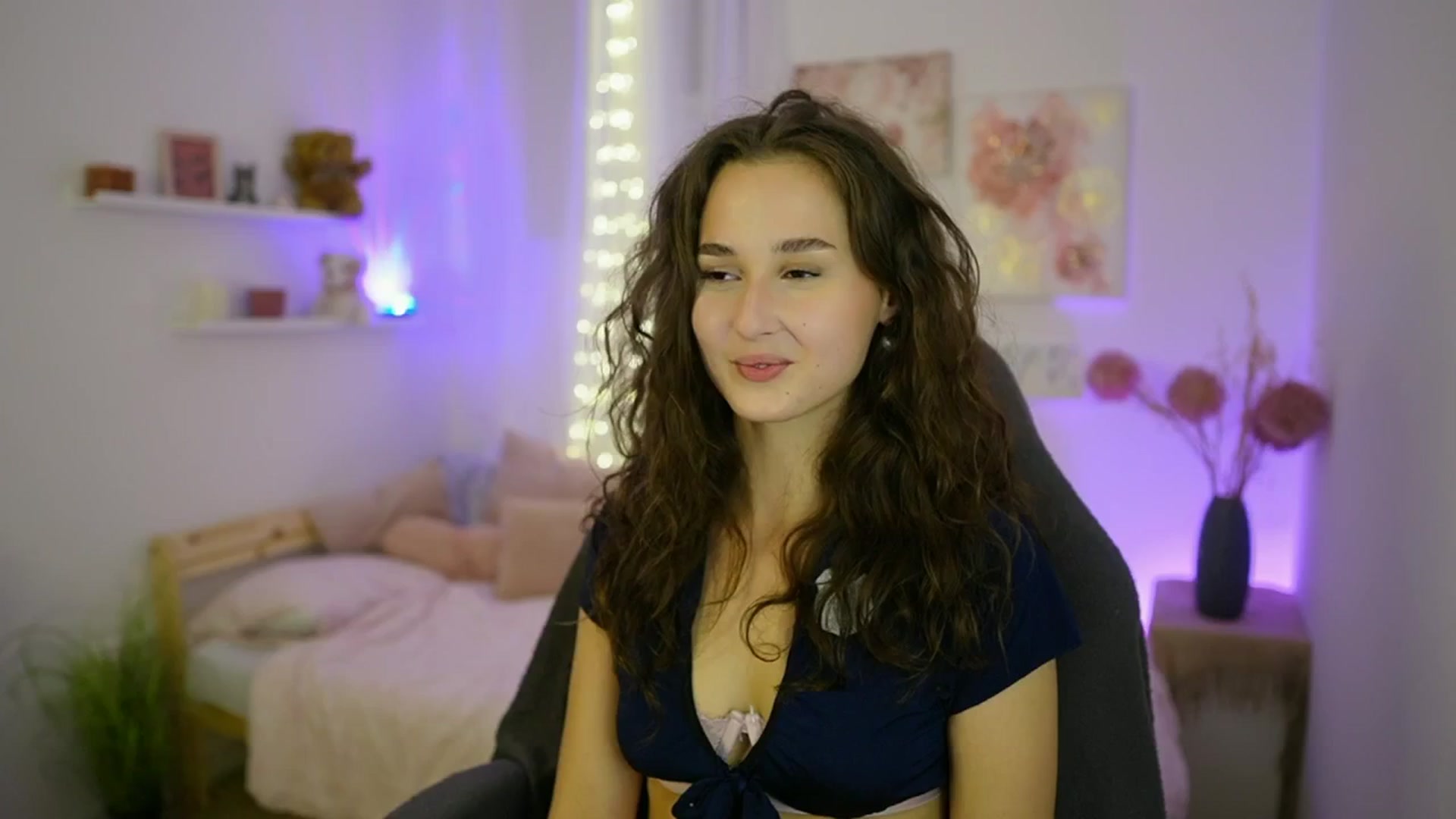 Gallery image thumbnail from Anita_Grey_'s myfreecams stream on, 09/22/2025, 19:28 image 16 of 20