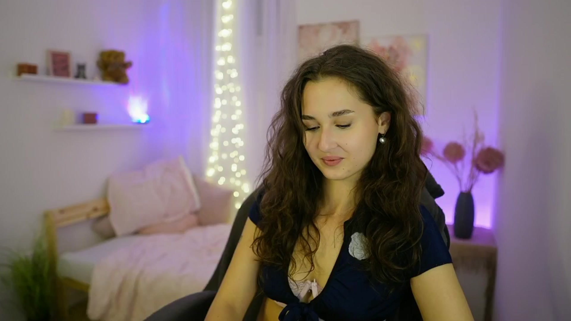 Gallery image thumbnail from Anita_Grey_'s myfreecams stream on, 09/22/2025, 22:46 image 17 of 20
