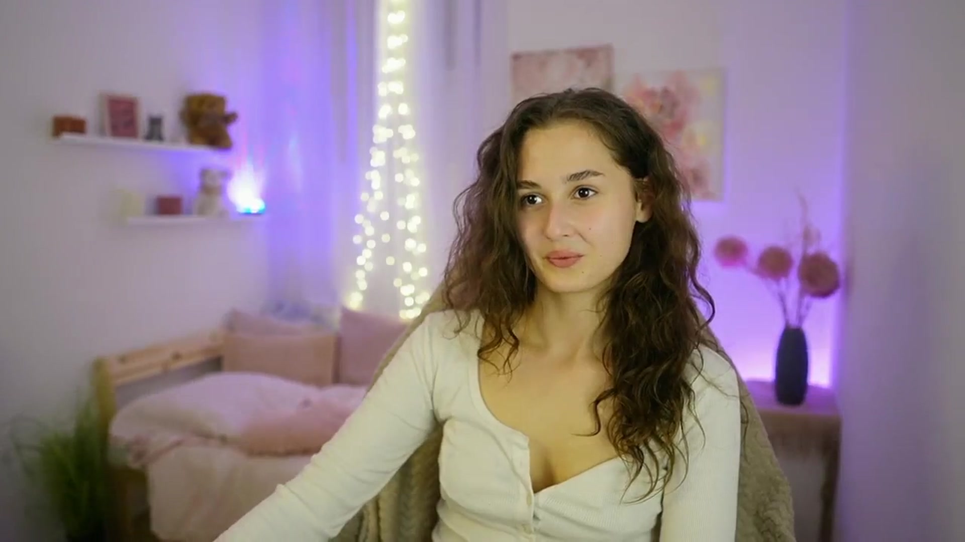 Gallery image thumbnail from Anita_Grey_'s myfreecams stream on, 09/25/2025, 19:04 image 13 of 20