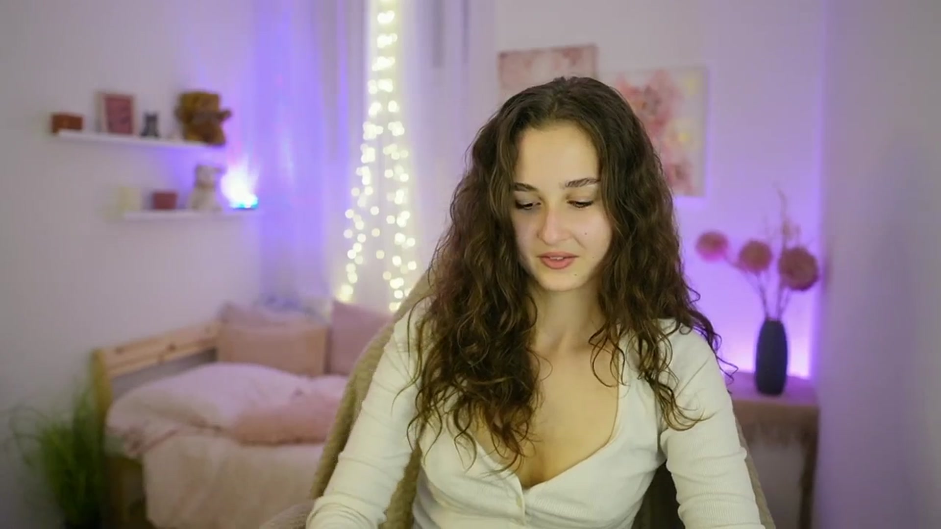 Gallery image thumbnail from Anita_Grey_'s myfreecams stream on, 09/25/2025, 19:04 image 6 of 20