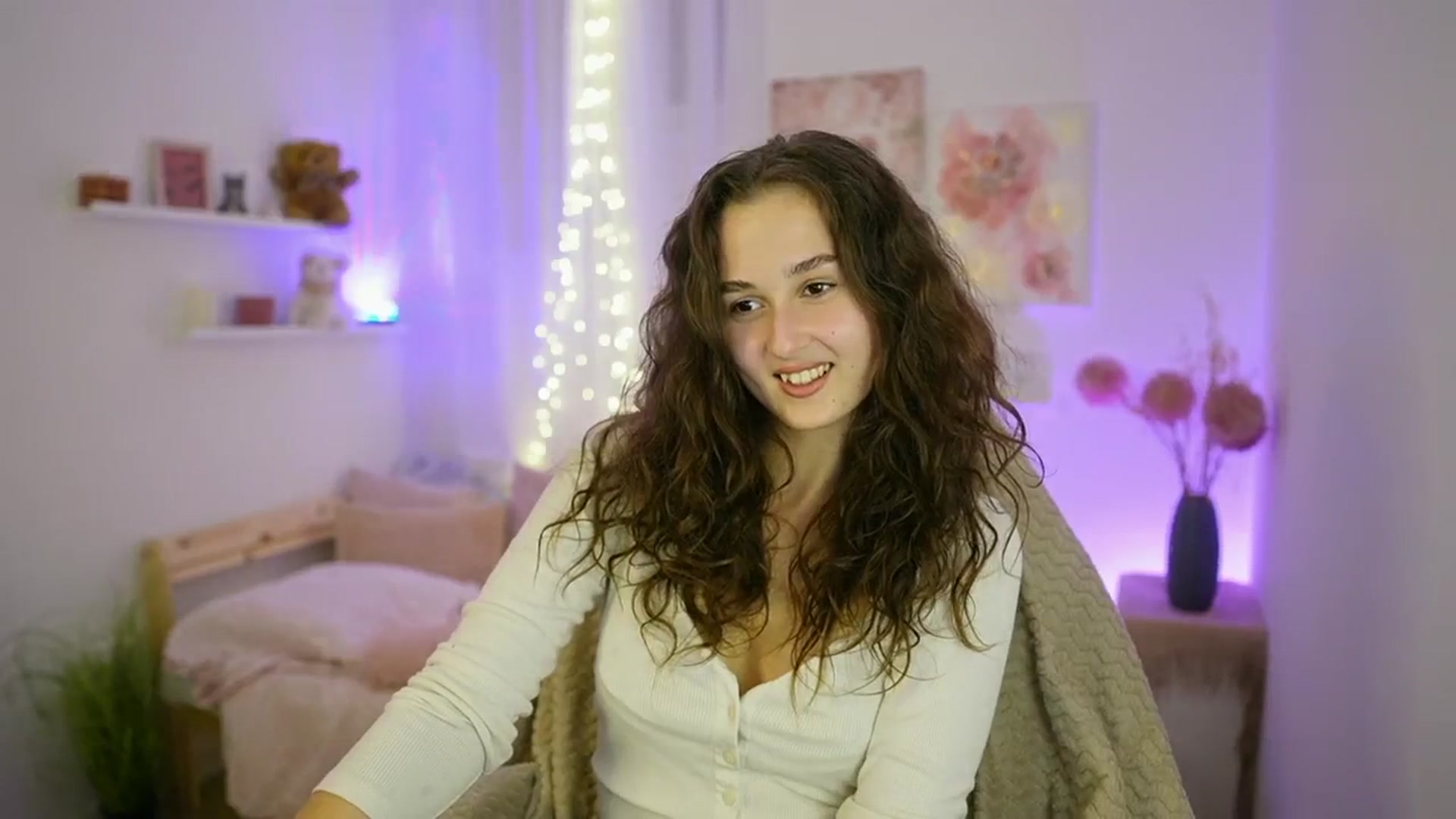 Gallery image thumbnail from Anita_Grey_'s myfreecams stream on, 09/25/2025, 19:04 image 3 of 20