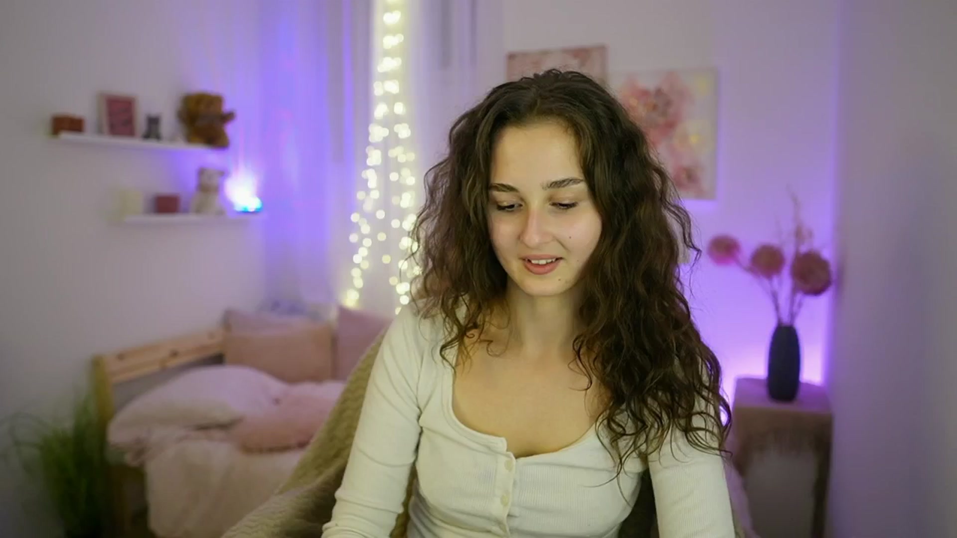Gallery image thumbnail from Anita_Grey_'s myfreecams stream on, 09/25/2025, 20:12 image 18 of 20