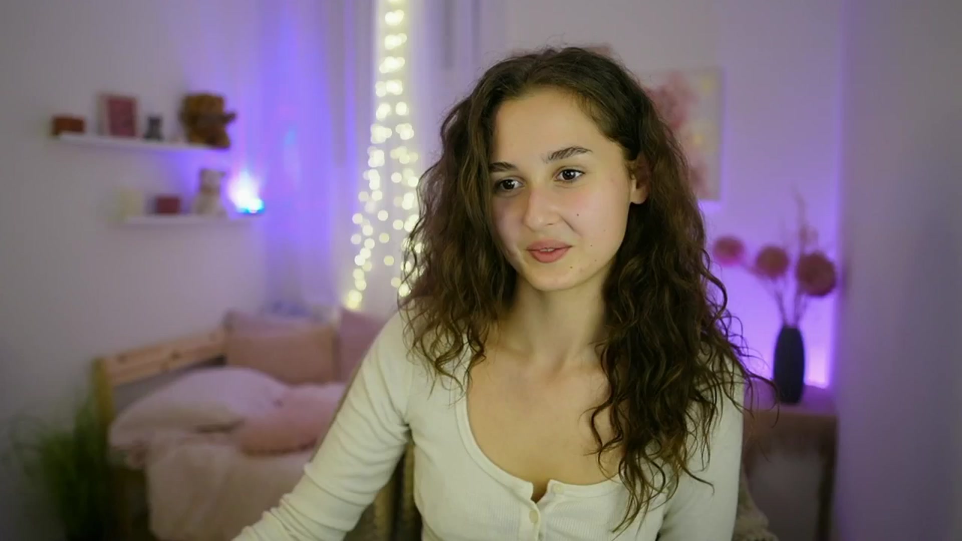 Gallery image thumbnail from Anita_Grey_'s myfreecams stream on, 09/25/2025, 20:12 image 10 of 20