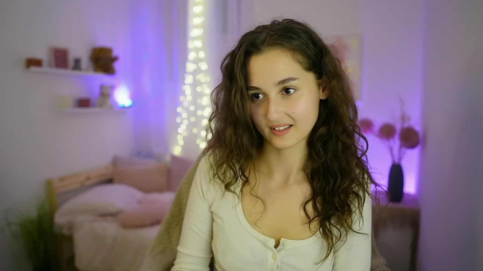Gallery image thumbnail from Anita_Grey_'s myfreecams stream on, 09/25/2025, 20:12 image 11 of 20