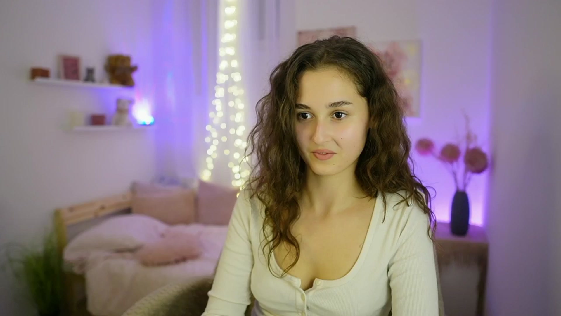 Gallery image thumbnail from Anita_Grey_'s myfreecams stream on, 09/25/2025, 20:12 image 6 of 20