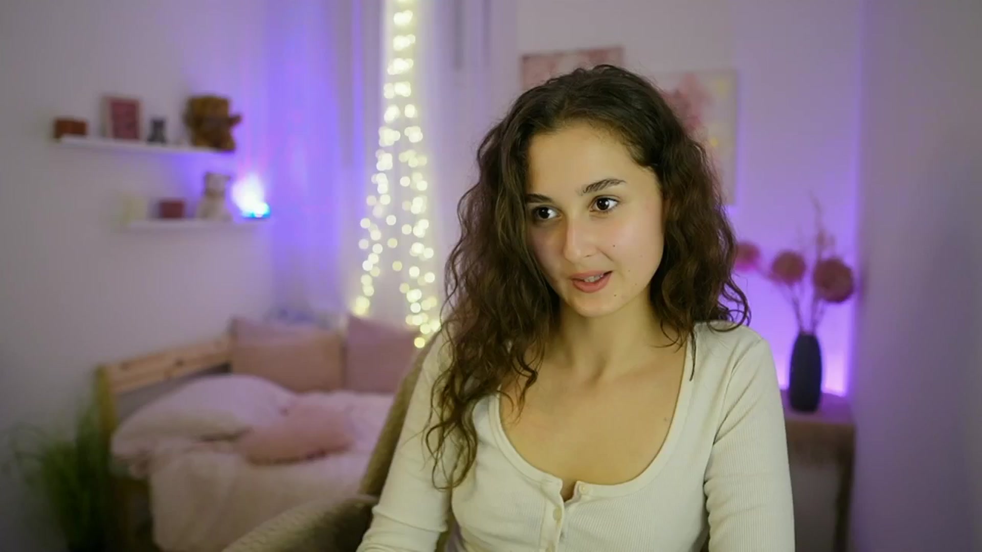 Gallery image thumbnail from Anita_Grey_'s myfreecams stream on, 09/25/2025, 20:12 image 5 of 20