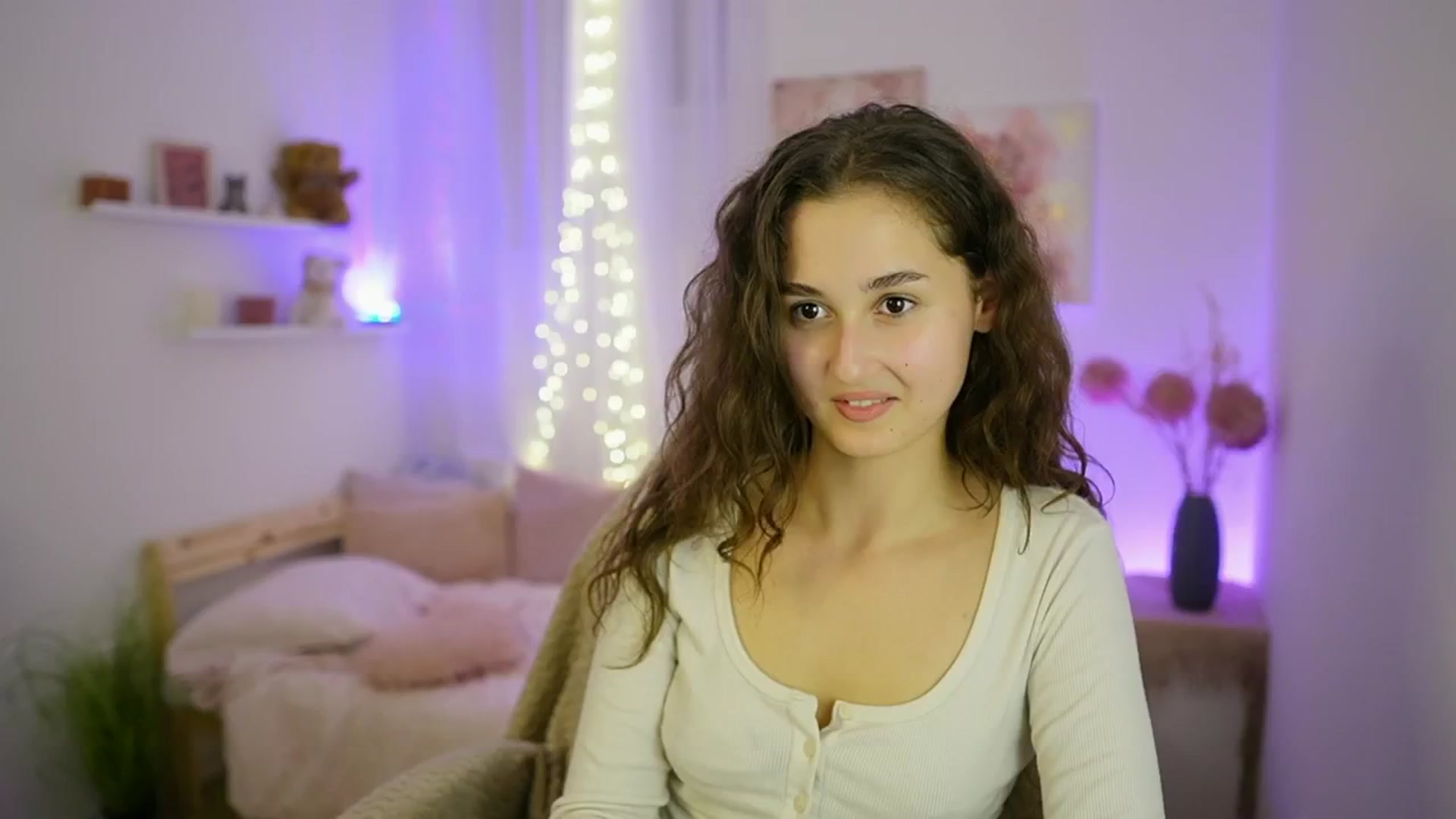 Gallery image thumbnail from Anita_Grey_'s myfreecams stream on, 09/25/2025, 20:12 image 1 of 20