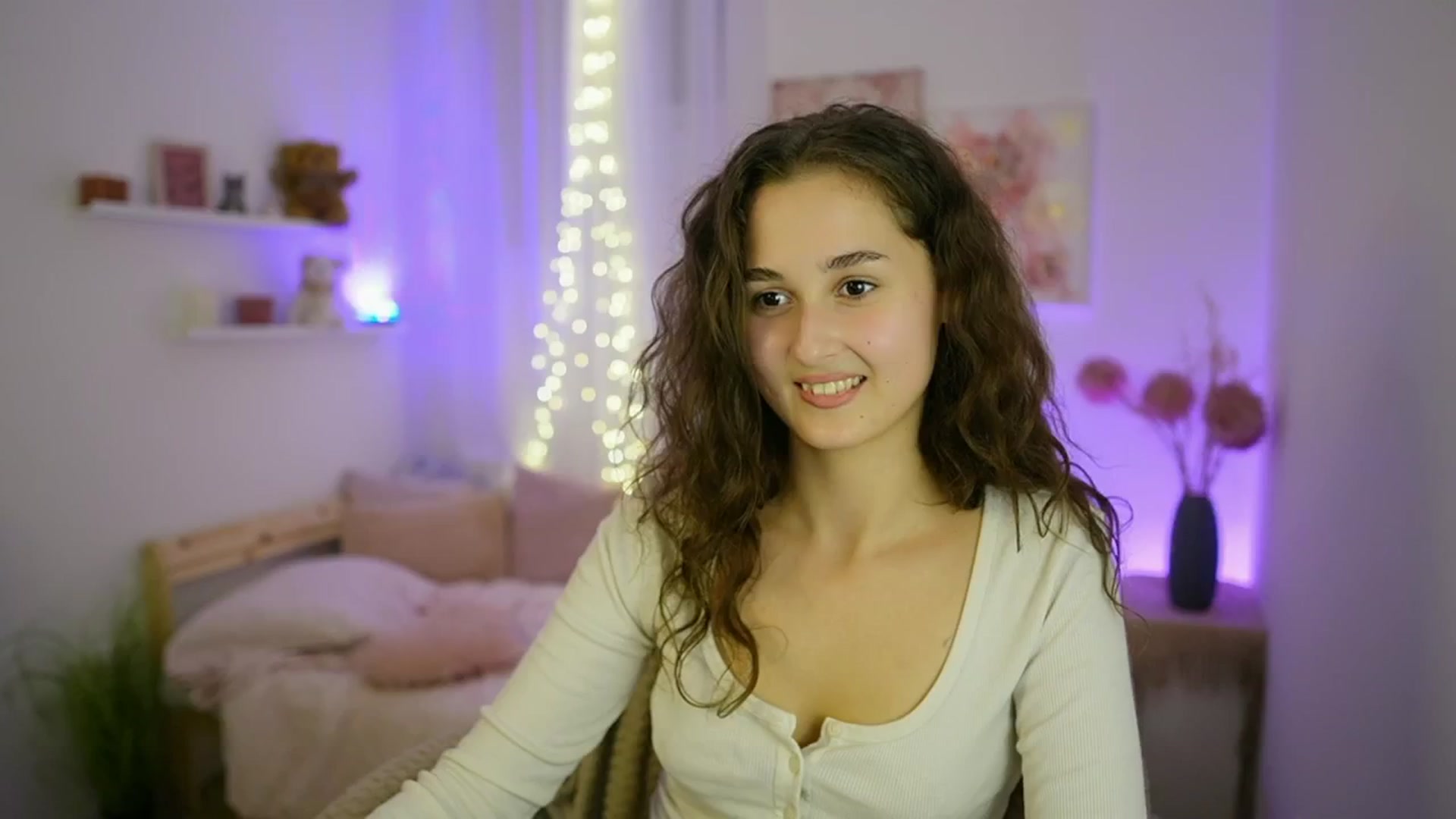 Gallery image thumbnail from Anita_Grey_'s myfreecams stream on, 09/25/2025, 20:12 image 7 of 20