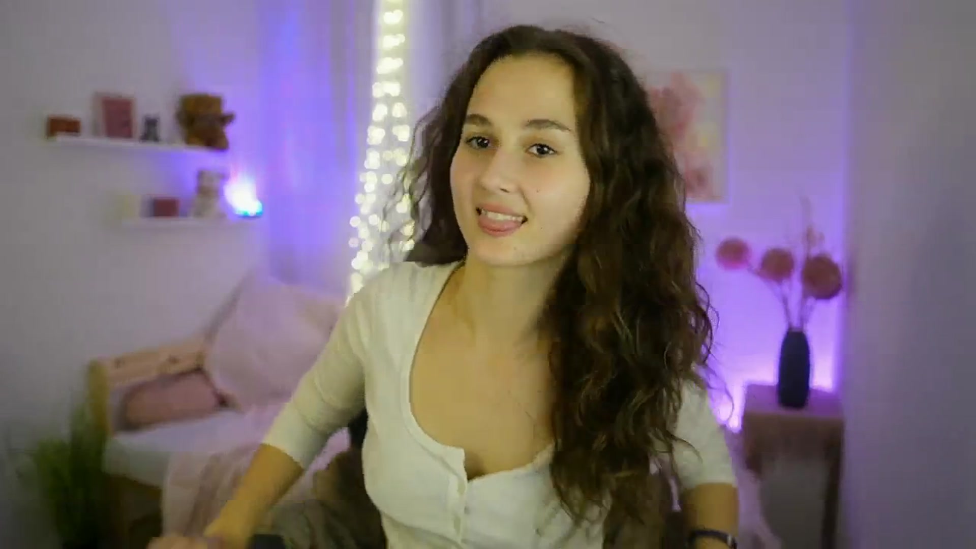 Gallery image thumbnail from Anita_Grey_'s myfreecams stream on, 09/25/2025, 23:07 image 9 of 20