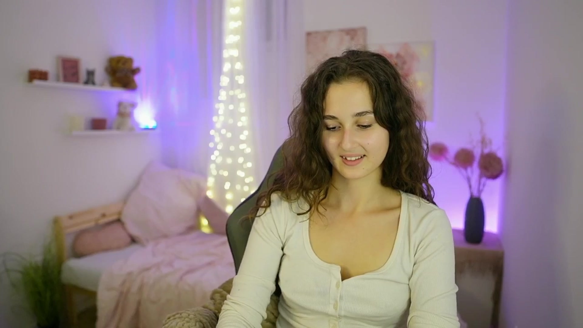 Gallery image thumbnail from Anita_Grey_'s myfreecams stream on, 09/25/2025, 23:07 image 12 of 20