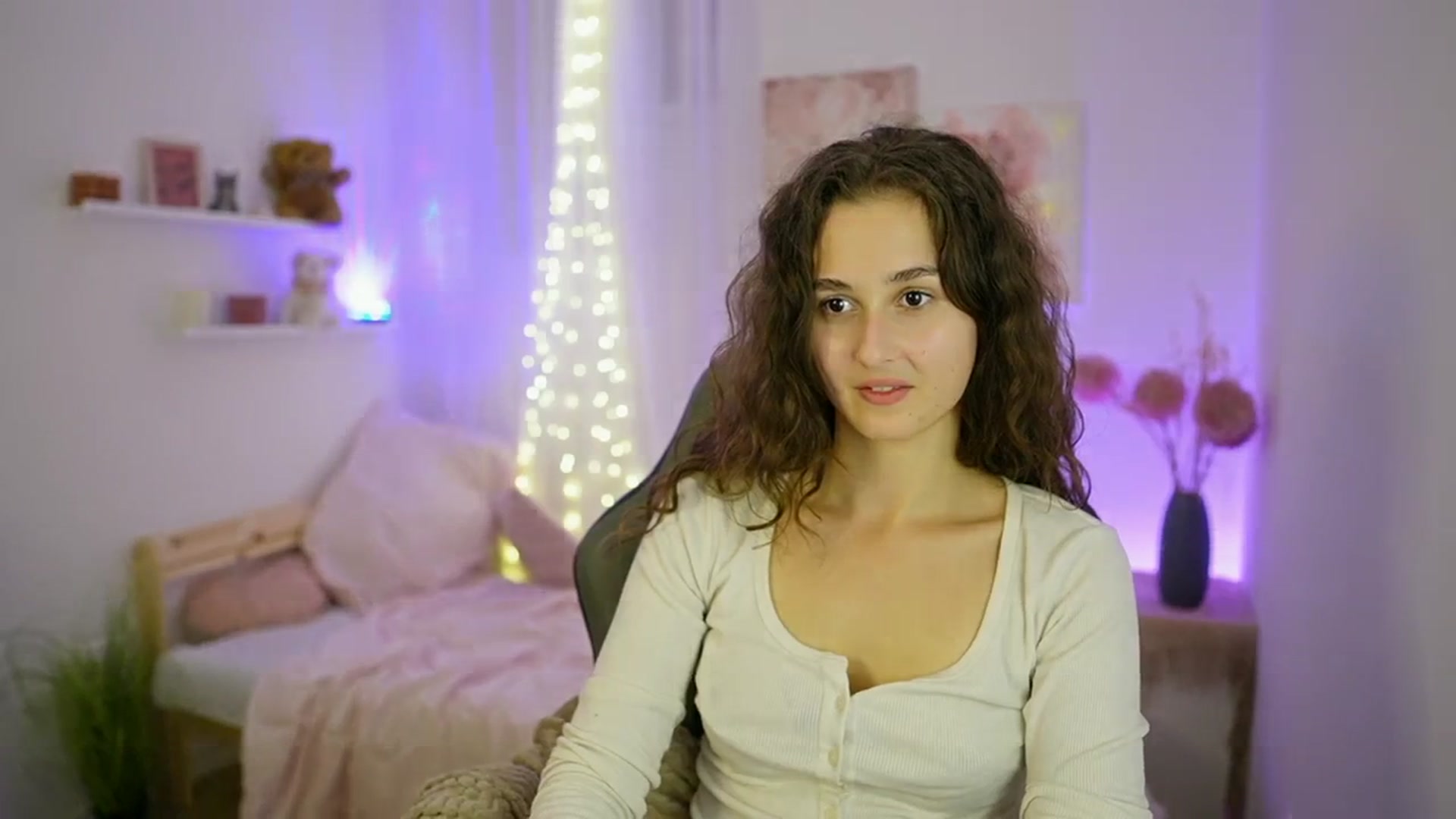 Gallery image thumbnail from Anita_Grey_'s myfreecams stream on, 09/25/2025, 23:07 image 11 of 20