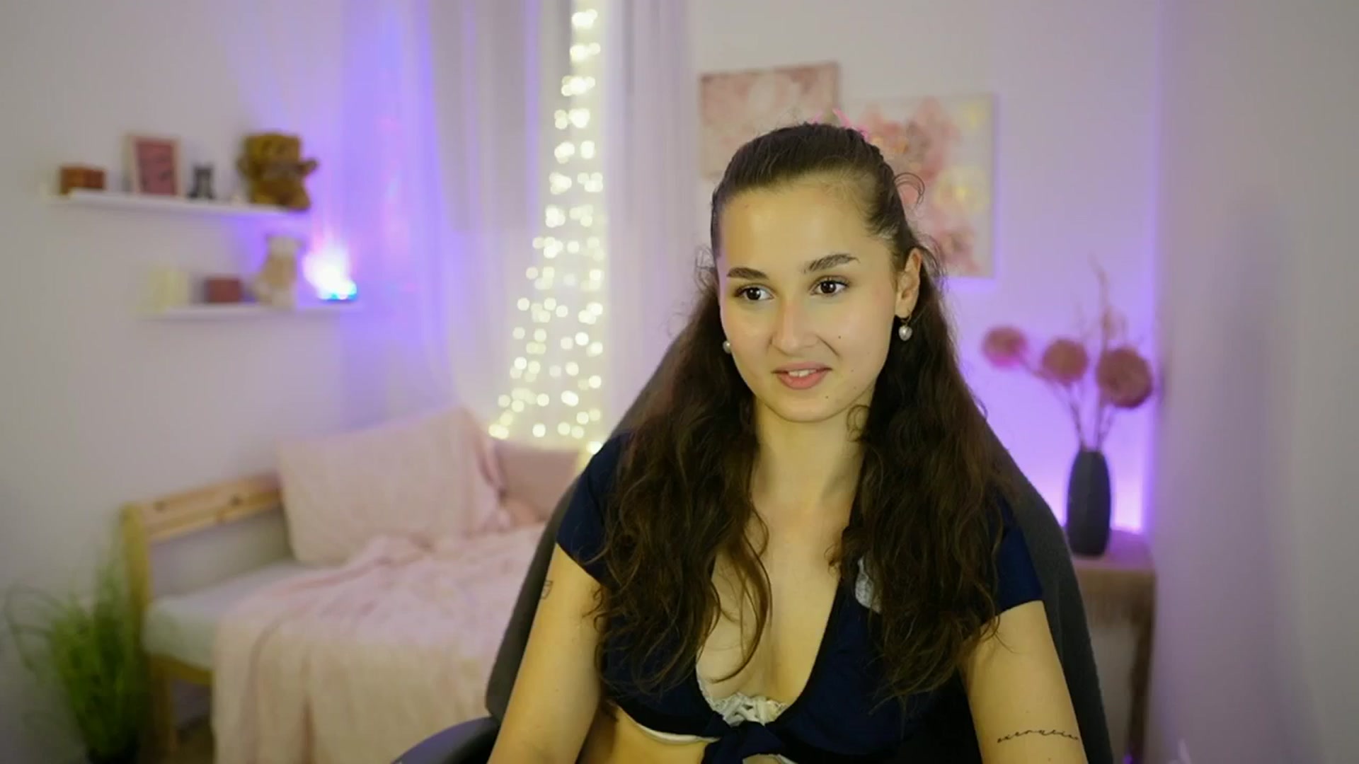 Gallery image thumbnail from Anita_Grey_'s myfreecams stream on, 09/26/2025, 21:39 image 16 of 20