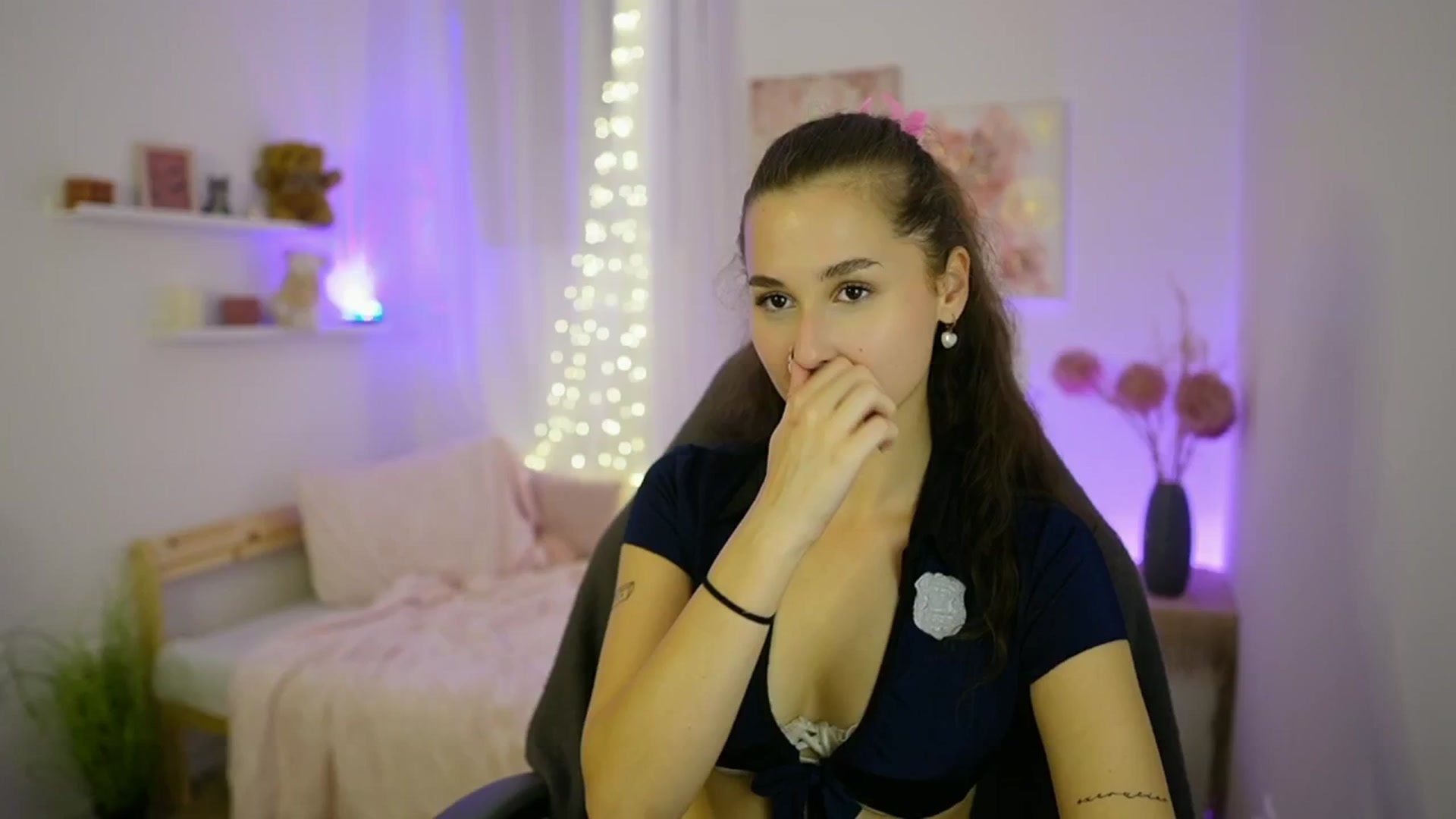 Gallery image thumbnail from Anita_Grey_'s myfreecams stream on, 09/26/2025, 22:21 image 1 of 20